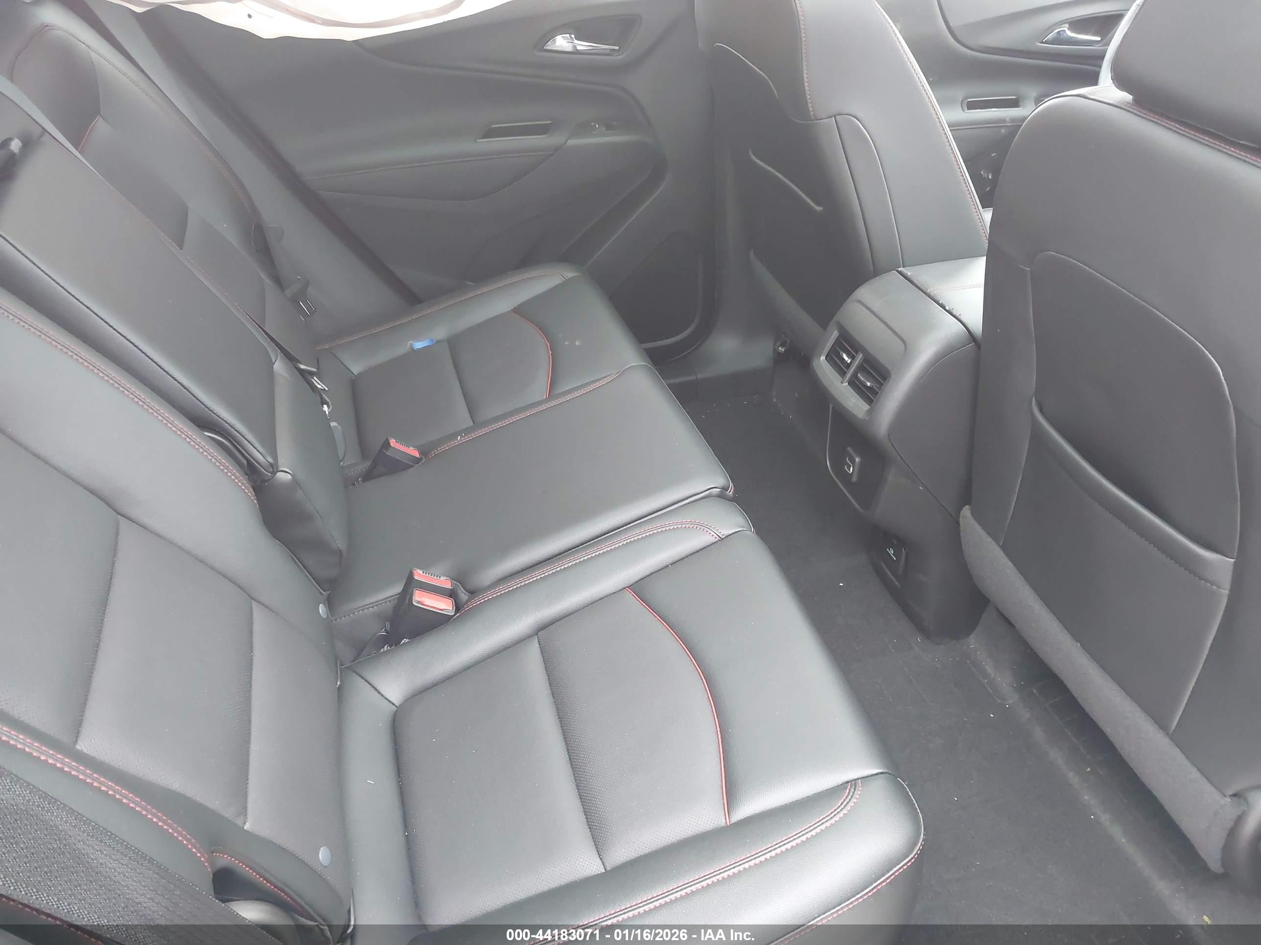 CHEVROLET EQUINOX image 8