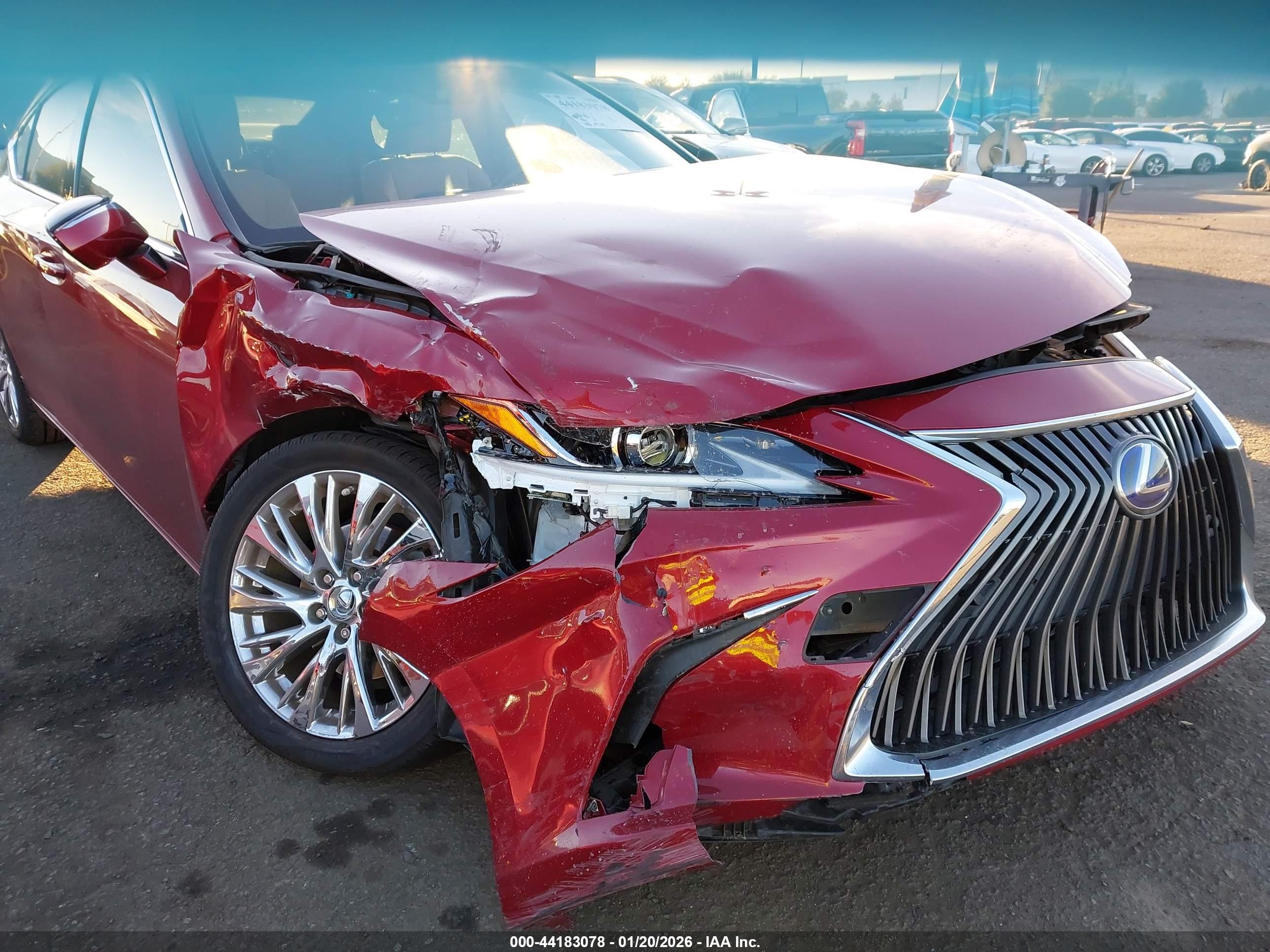 LEXUS ES image 6