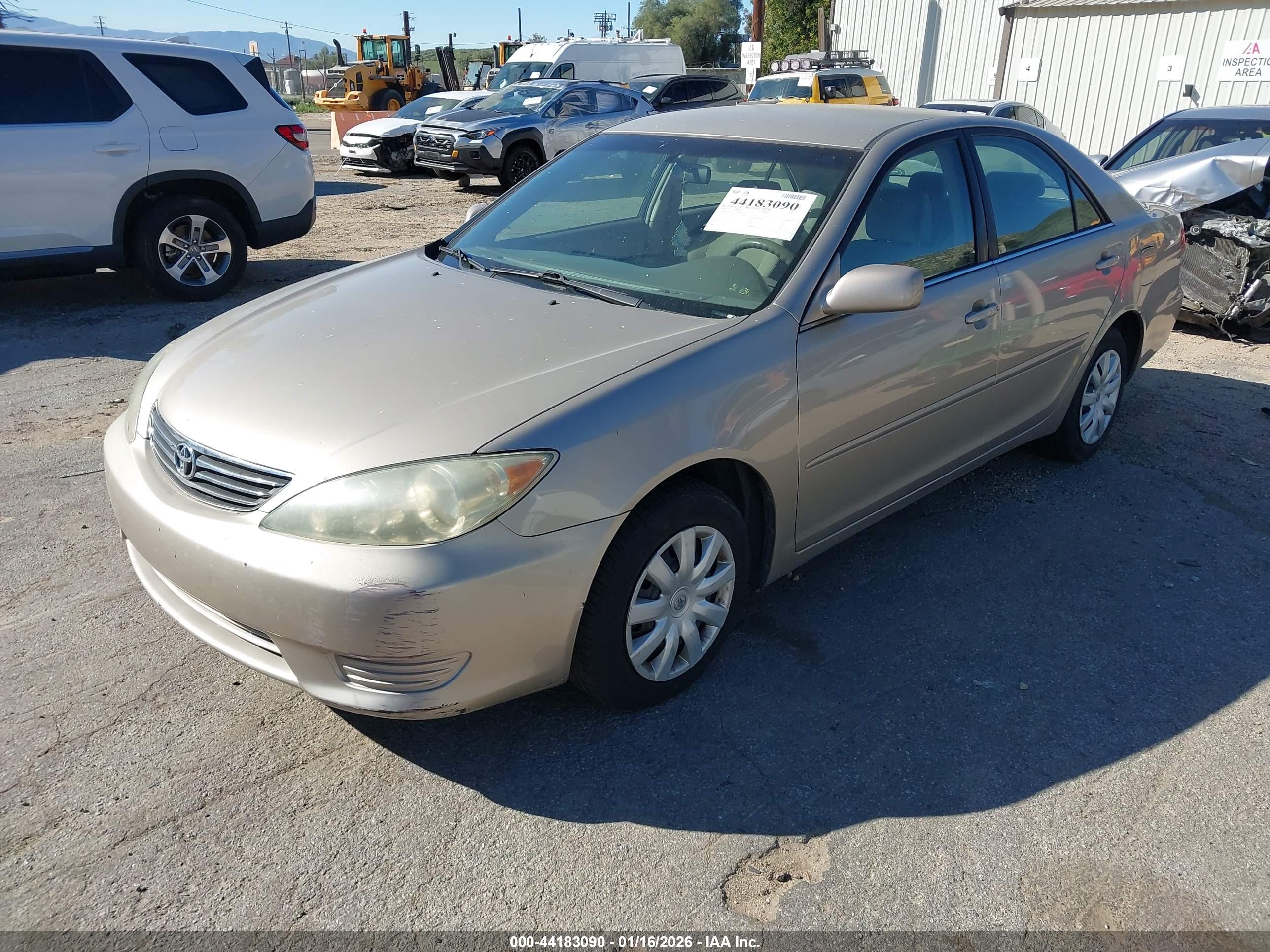TOYOTA CAMRY image 2