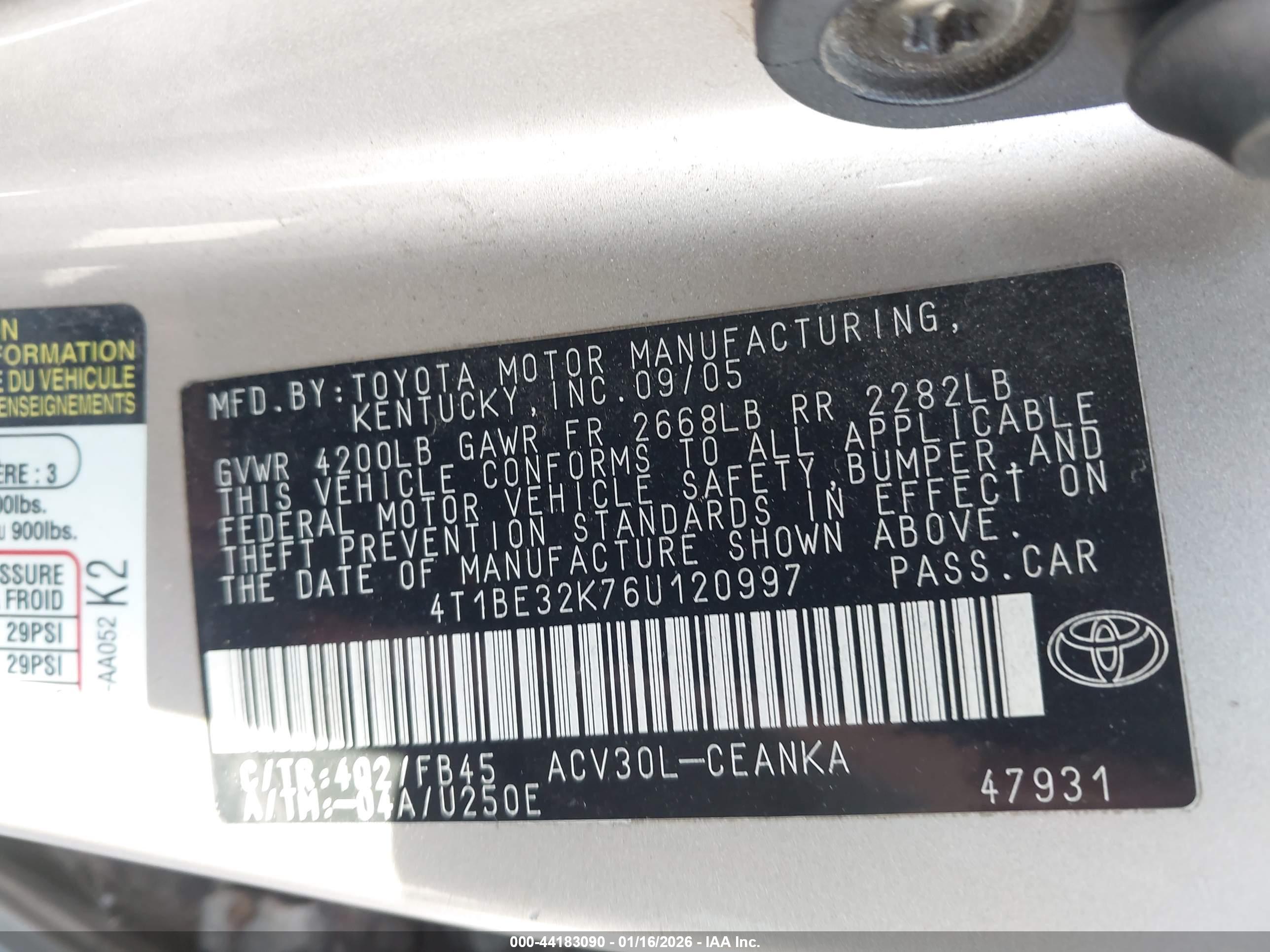 TOYOTA CAMRY image 9