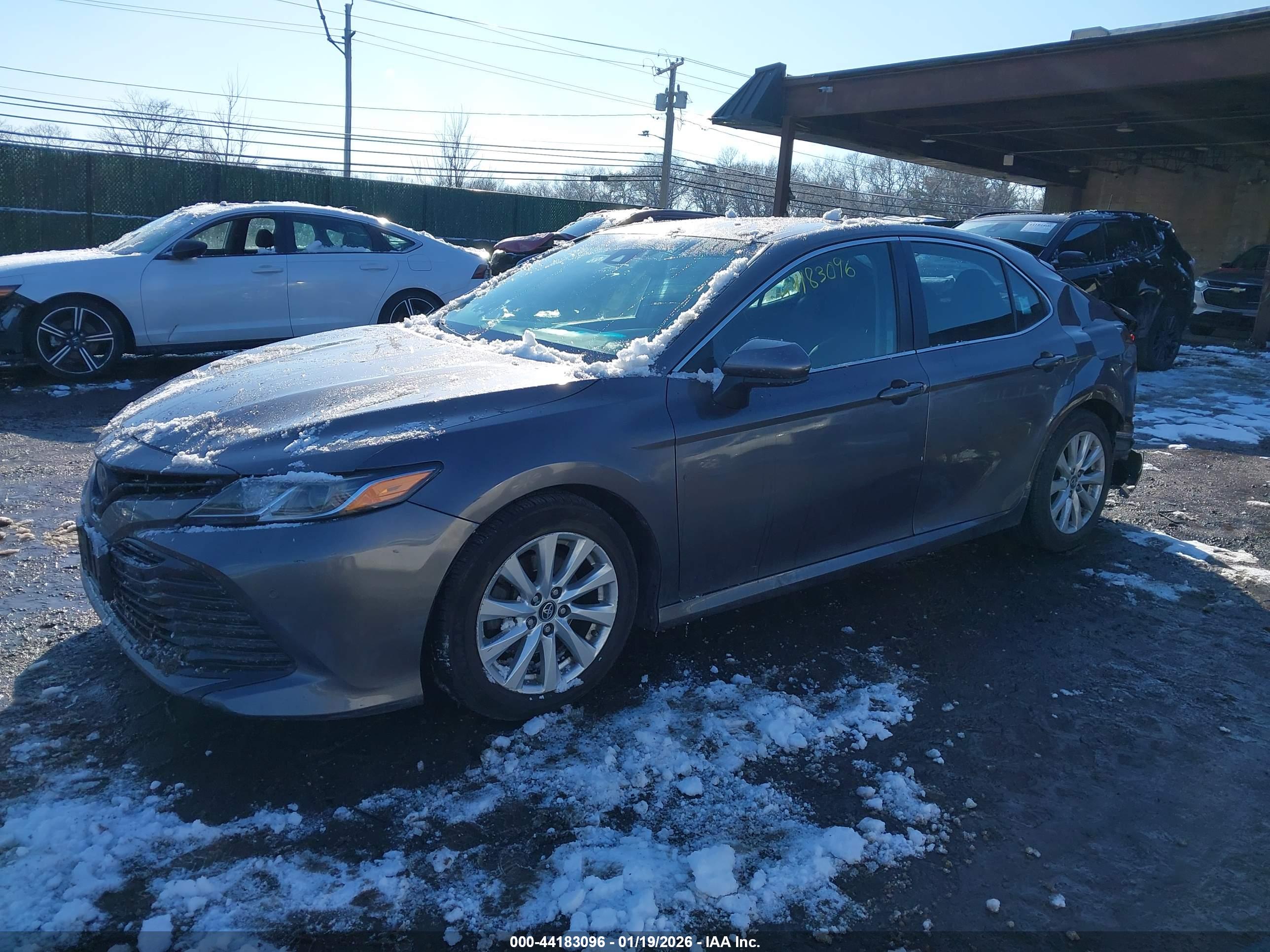 TOYOTA CAMRY image 2