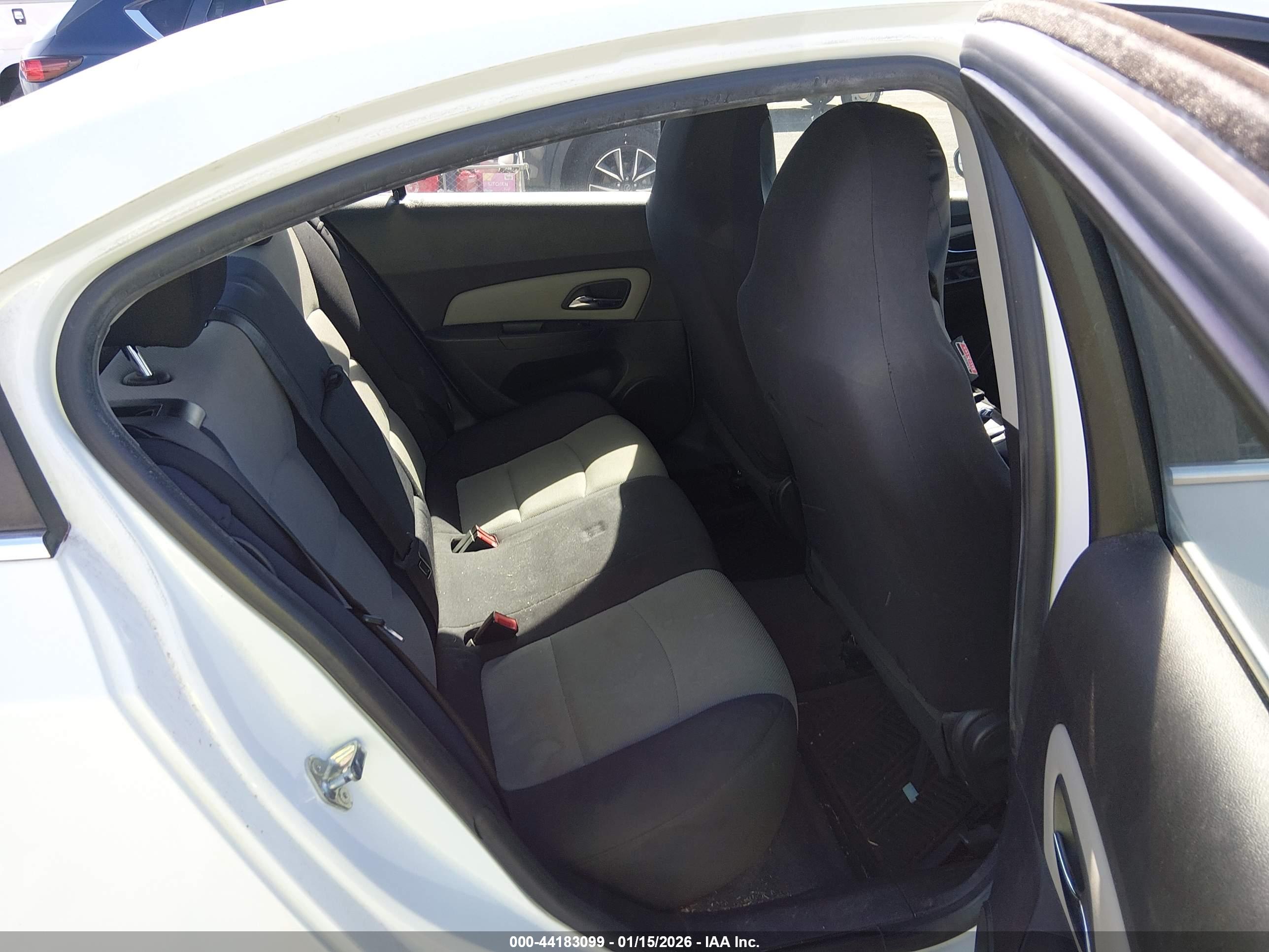 CHEVROLET CRUZE image 8