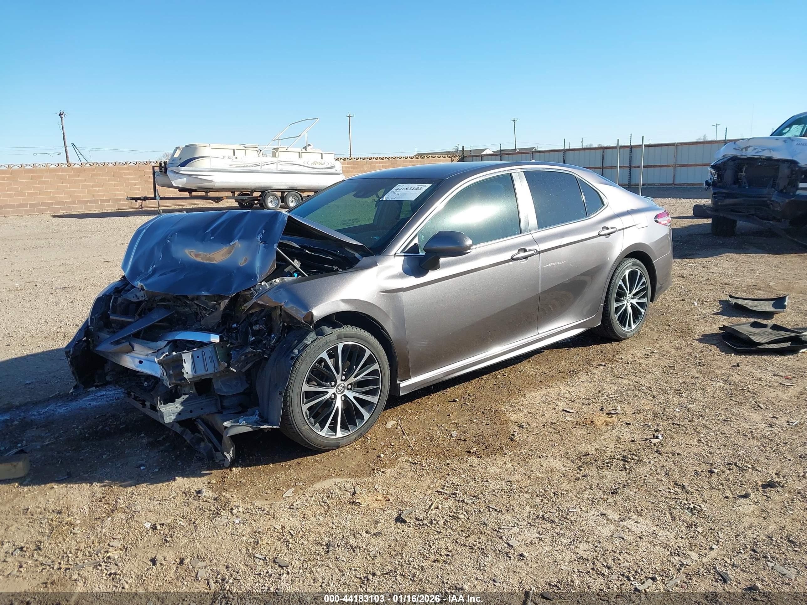 TOYOTA CAMRY image 2