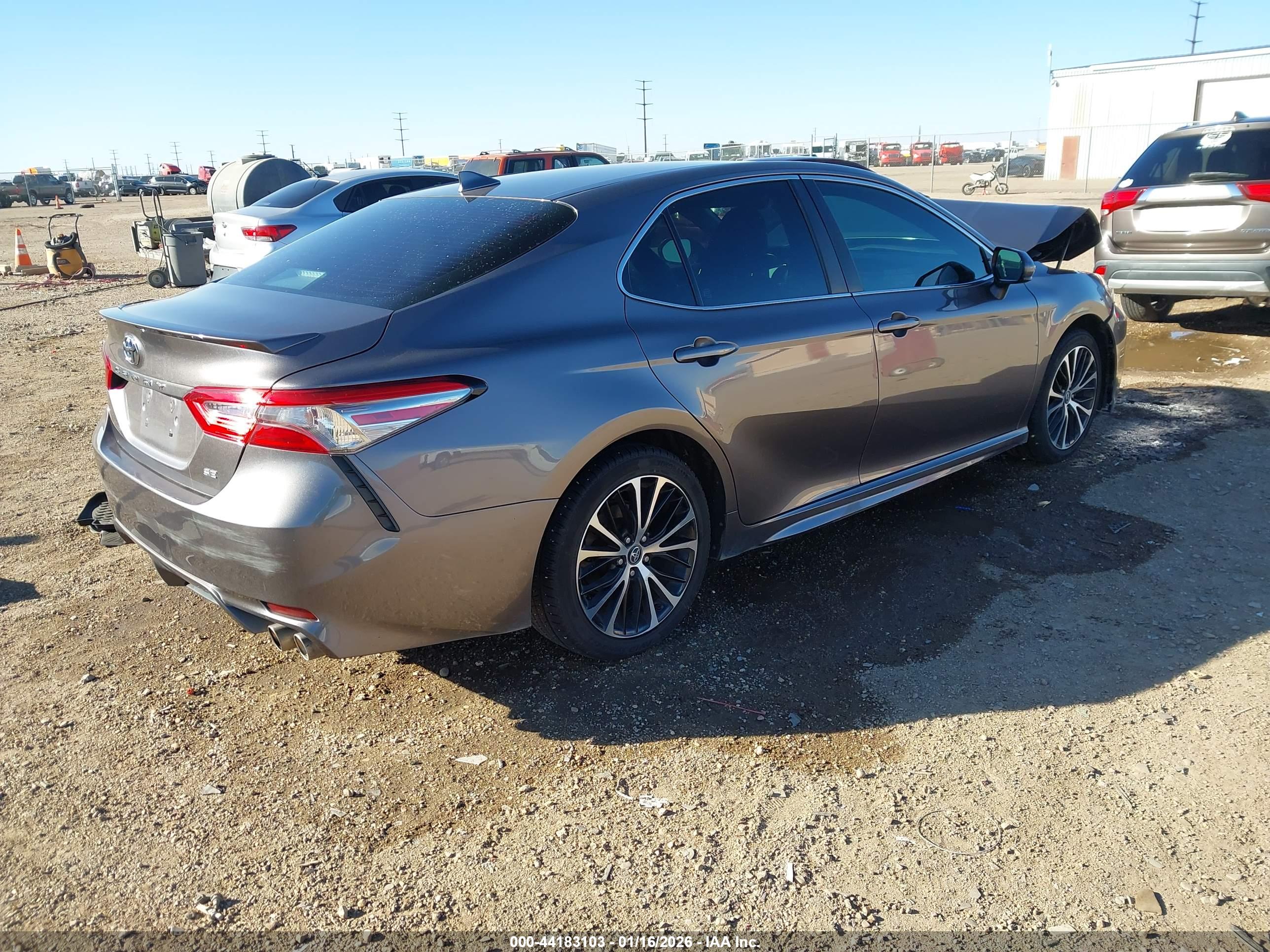 TOYOTA CAMRY image 4