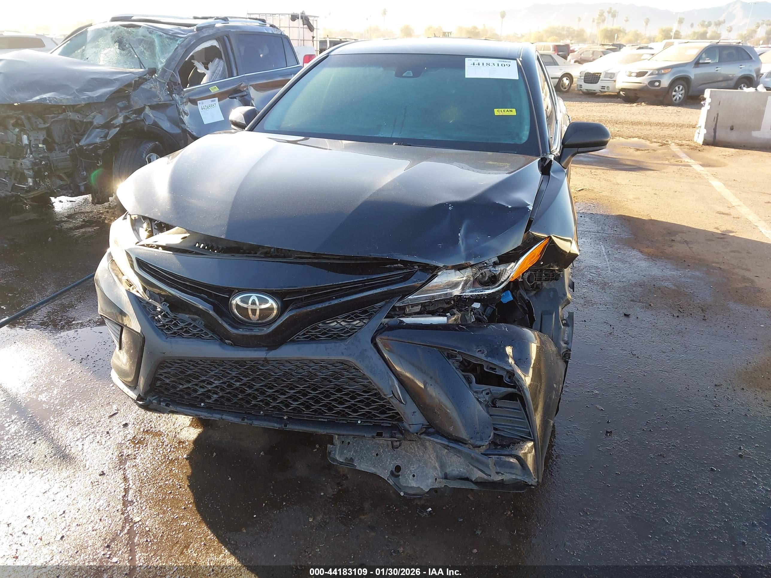 TOYOTA CAMRY image 6