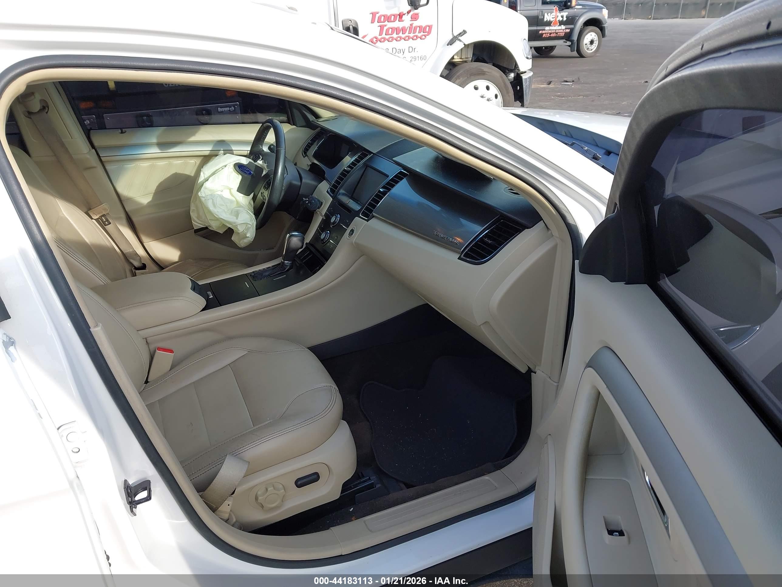 FORD TAURUS image 5