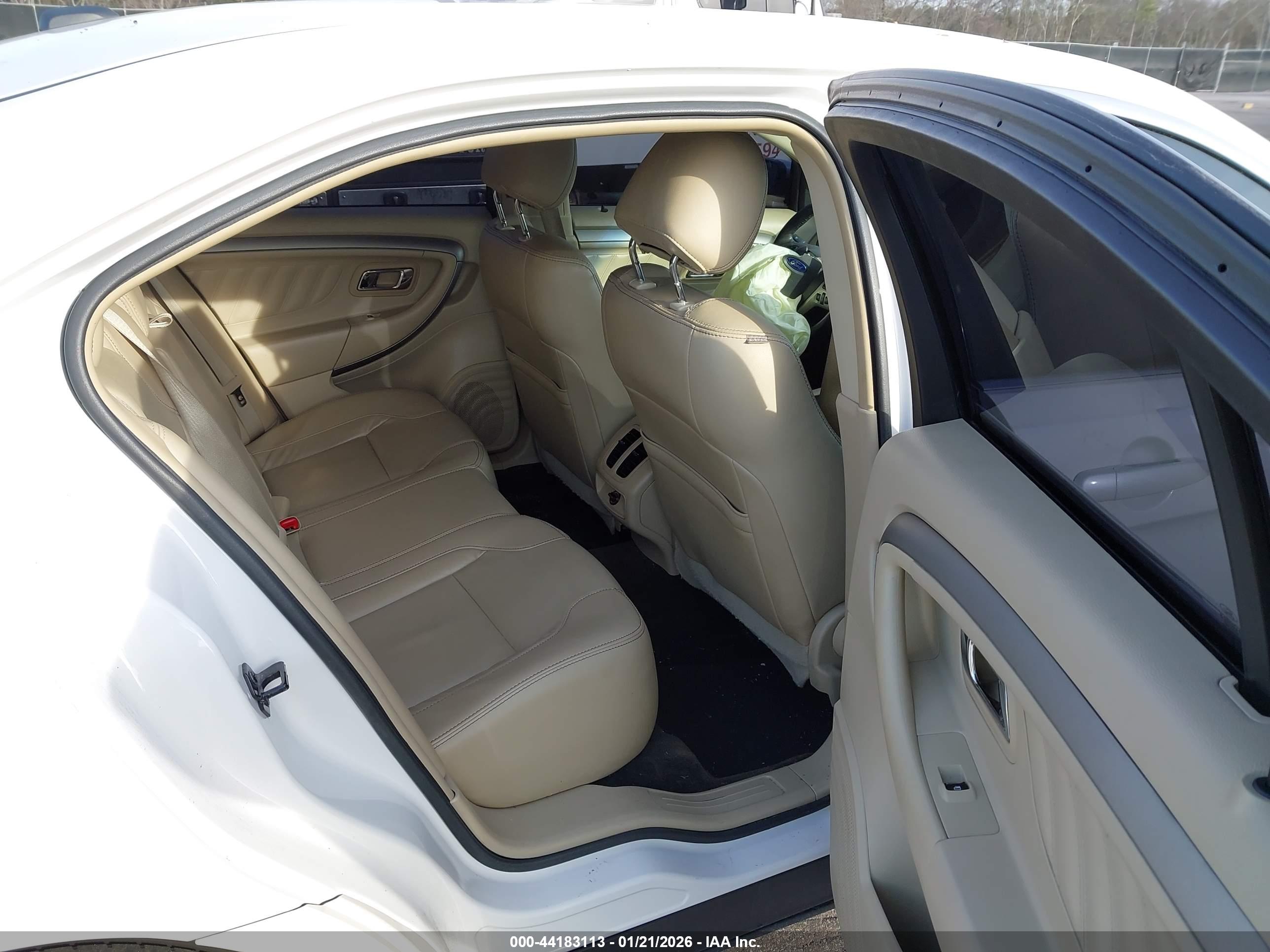 FORD TAURUS image 8