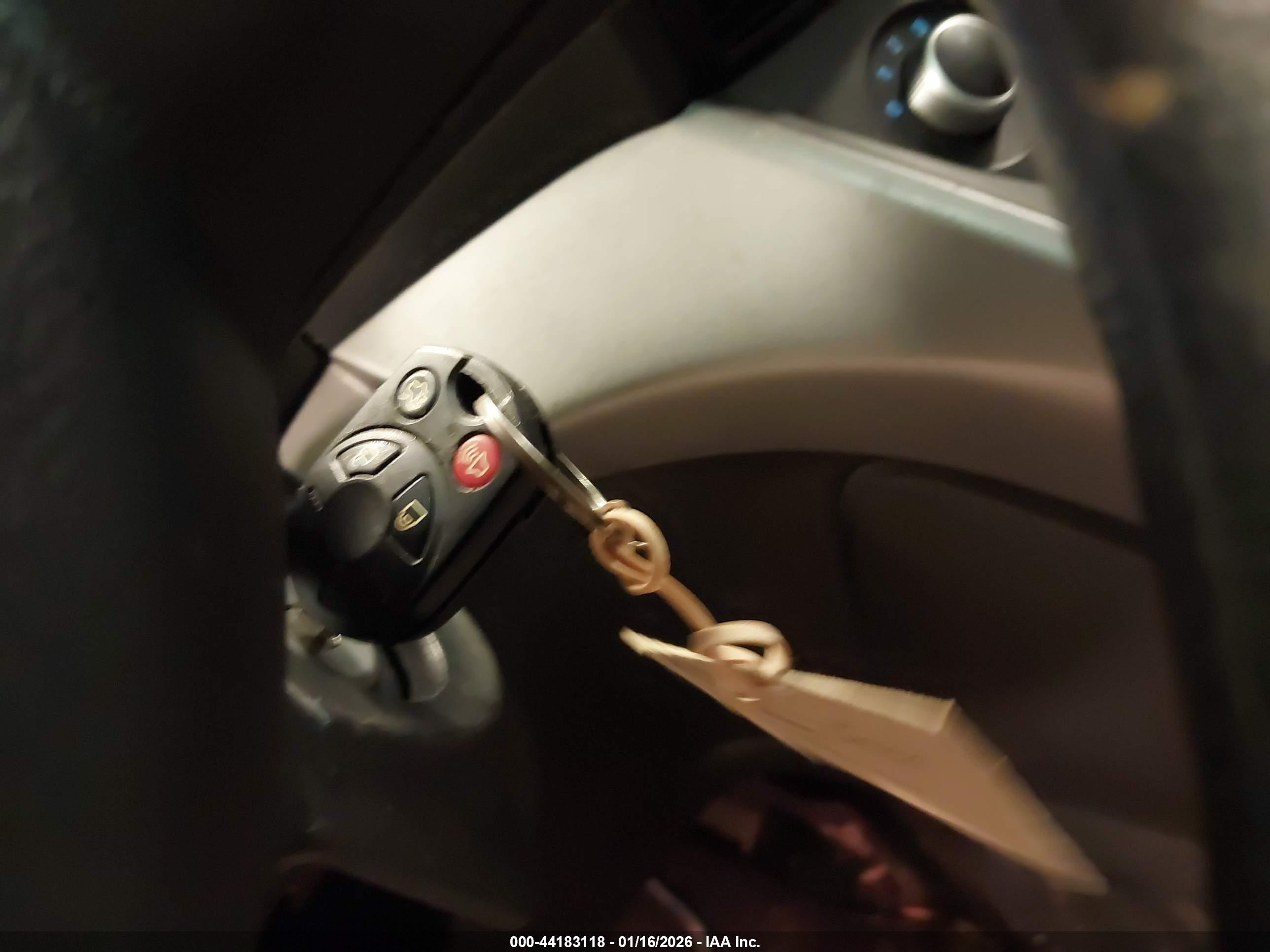 FORD ESCAPE image 11