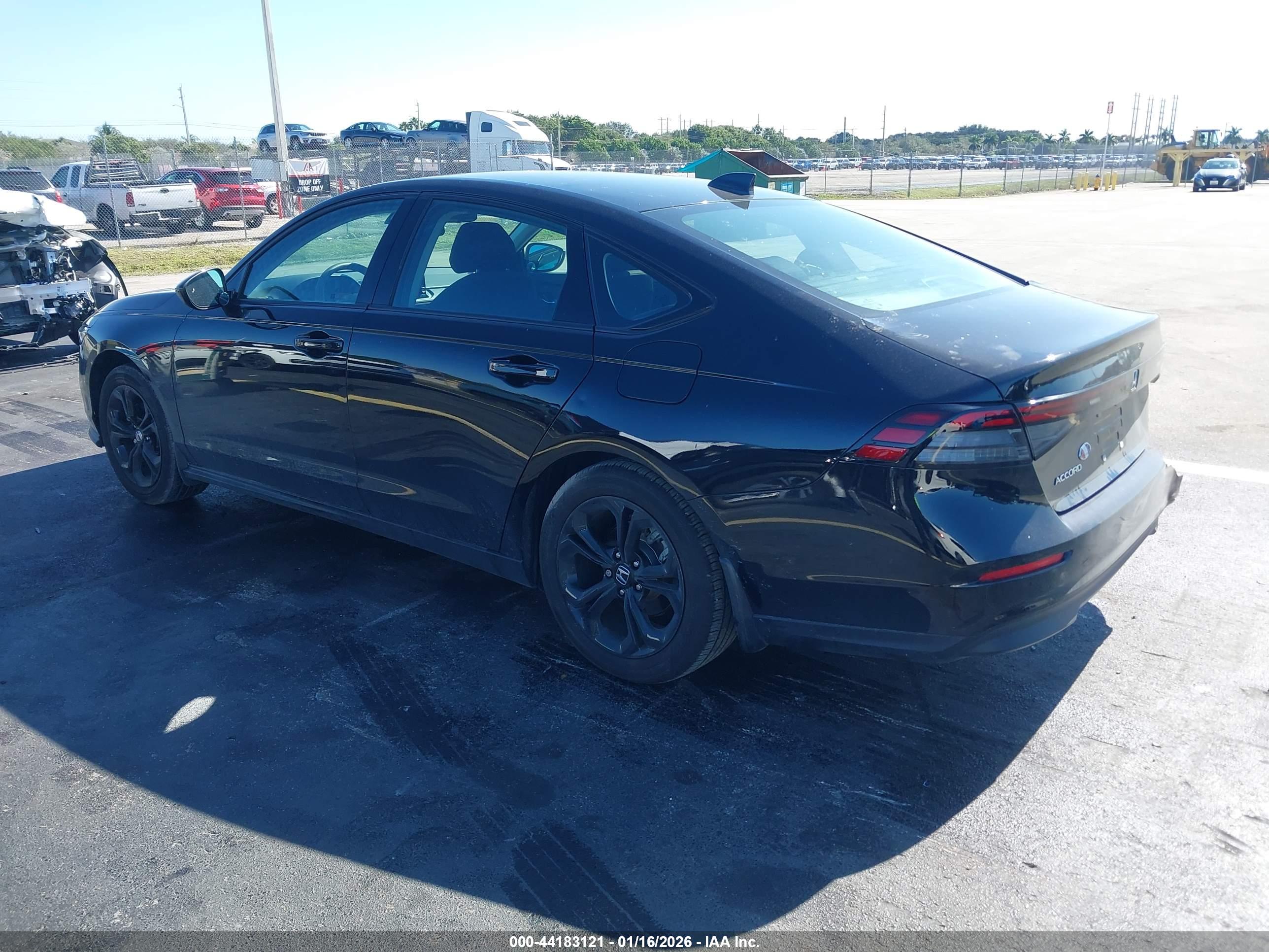 HONDA ACCORD image 3
