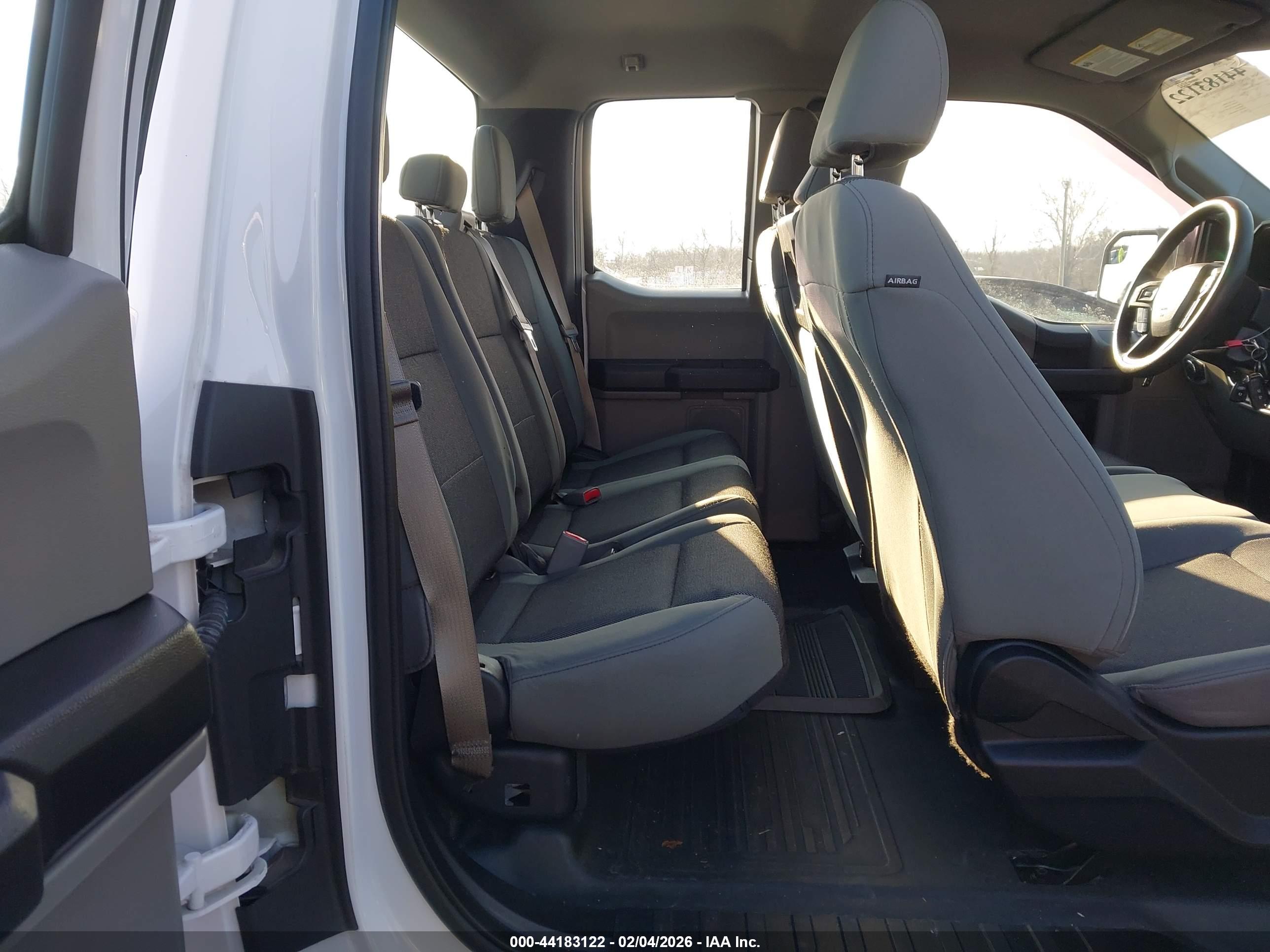 FORD F-150 image 8