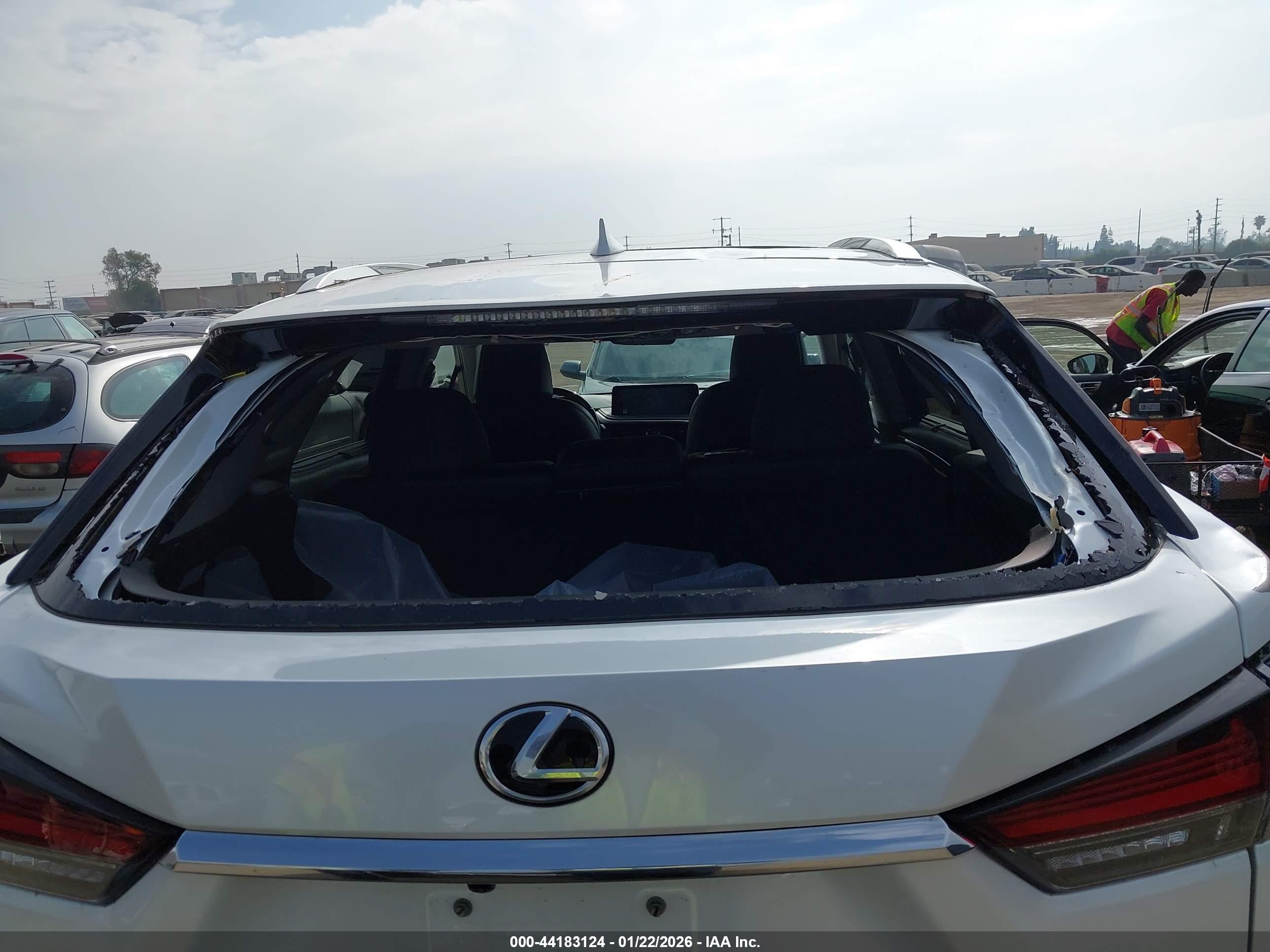 LEXUS RX image 6