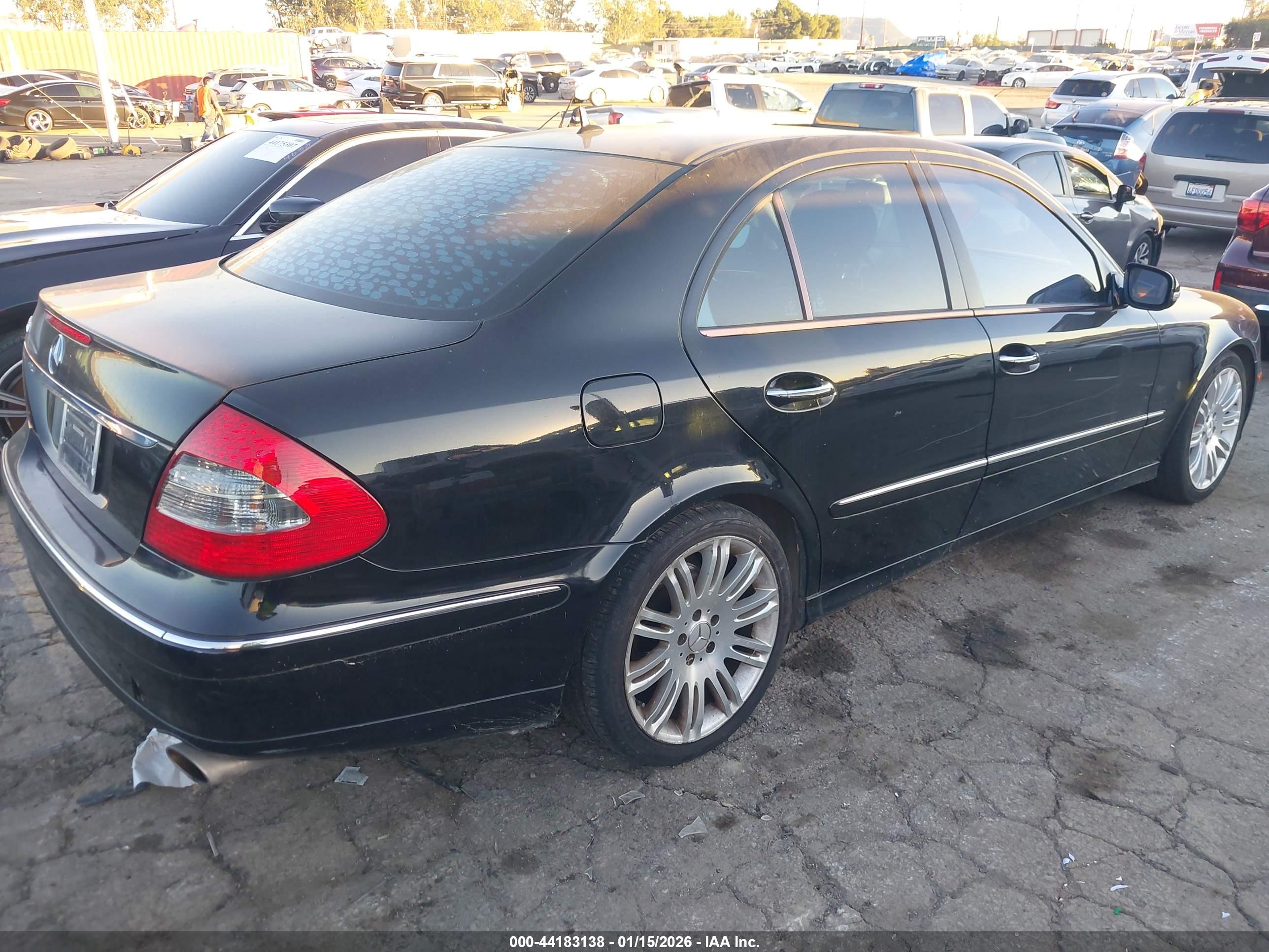 MERCEDES-BENZ E image 4