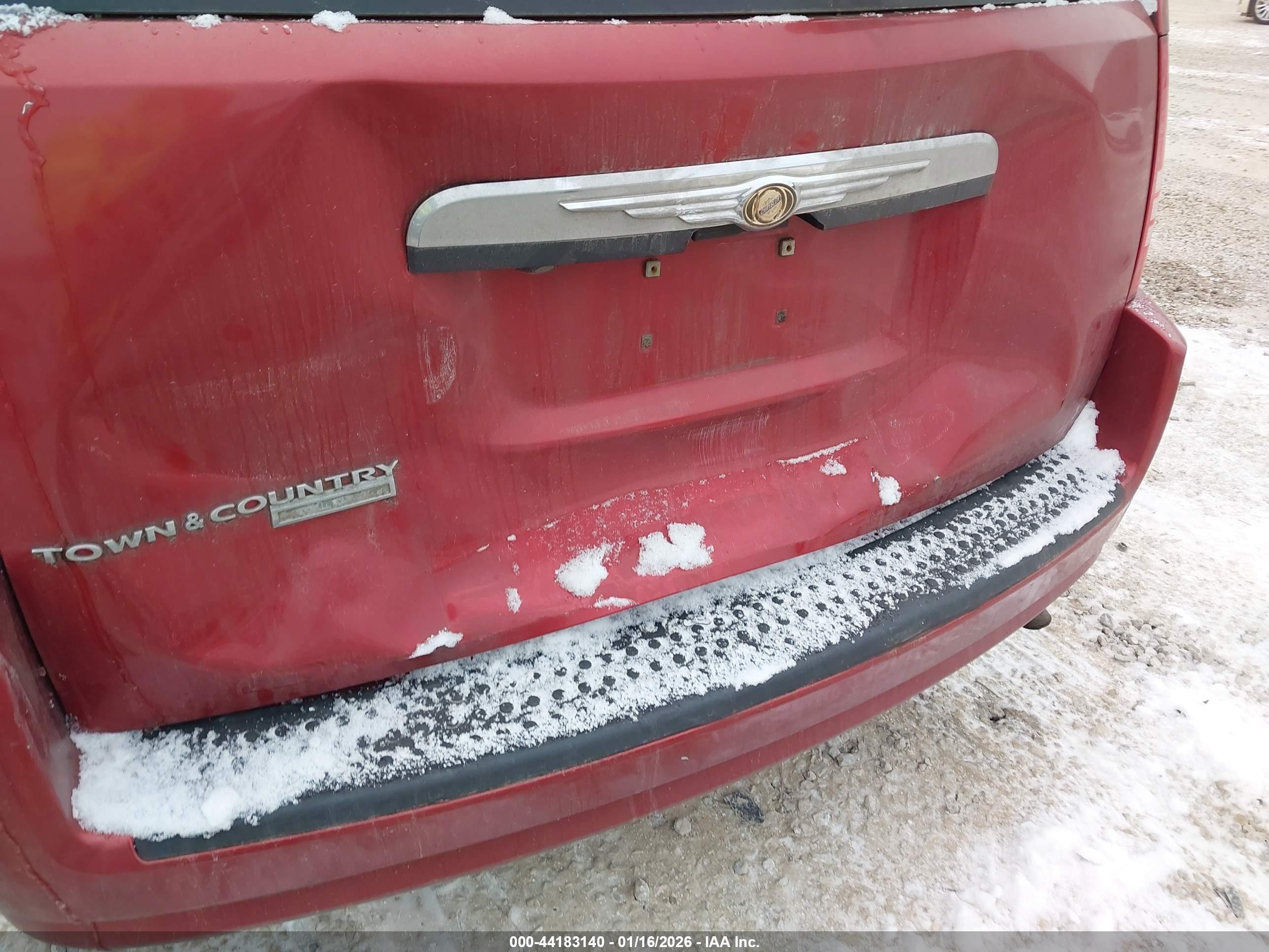 CHRYSLER TOWN image 6