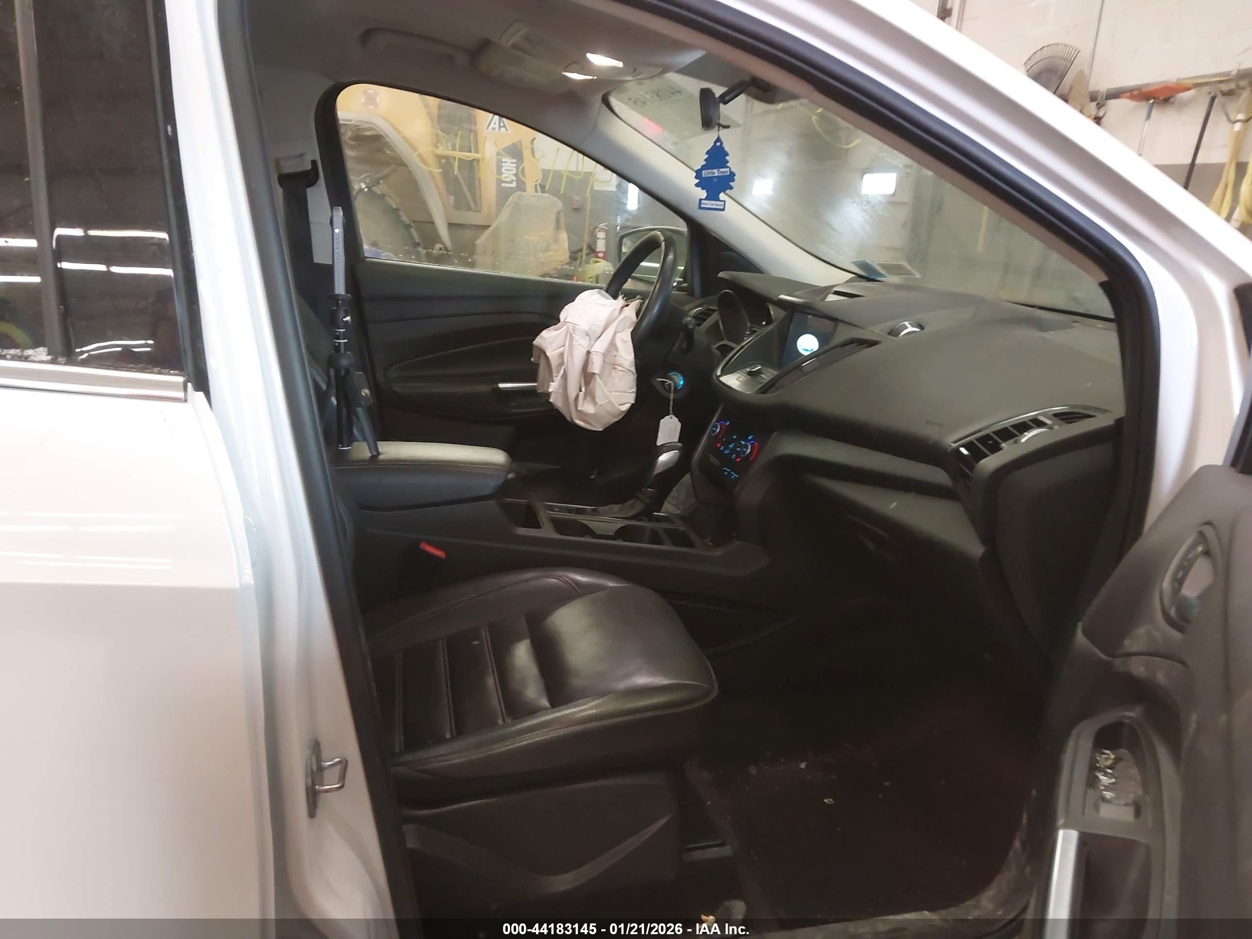 FORD ESCAPE image 5
