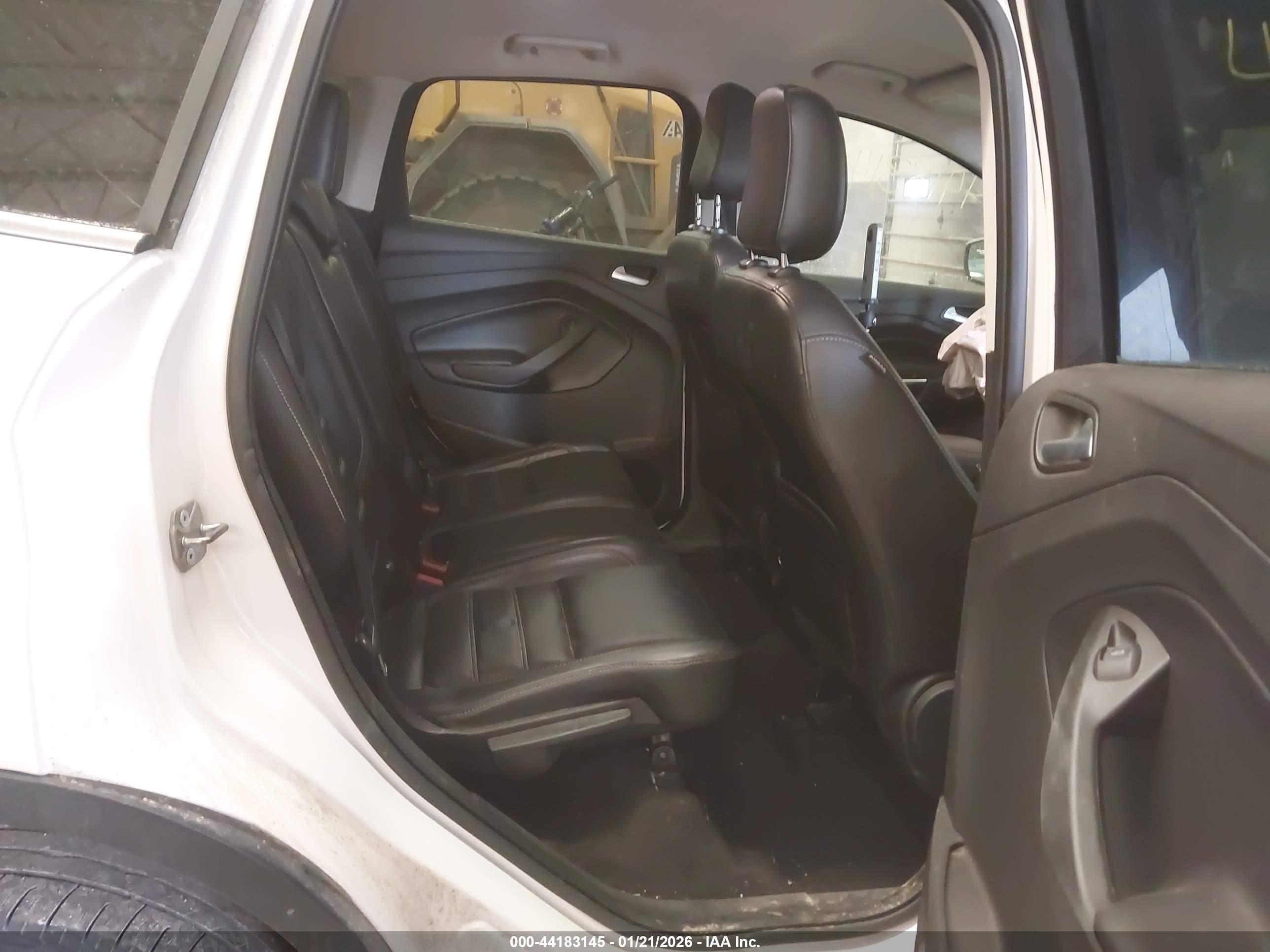 FORD ESCAPE image 8