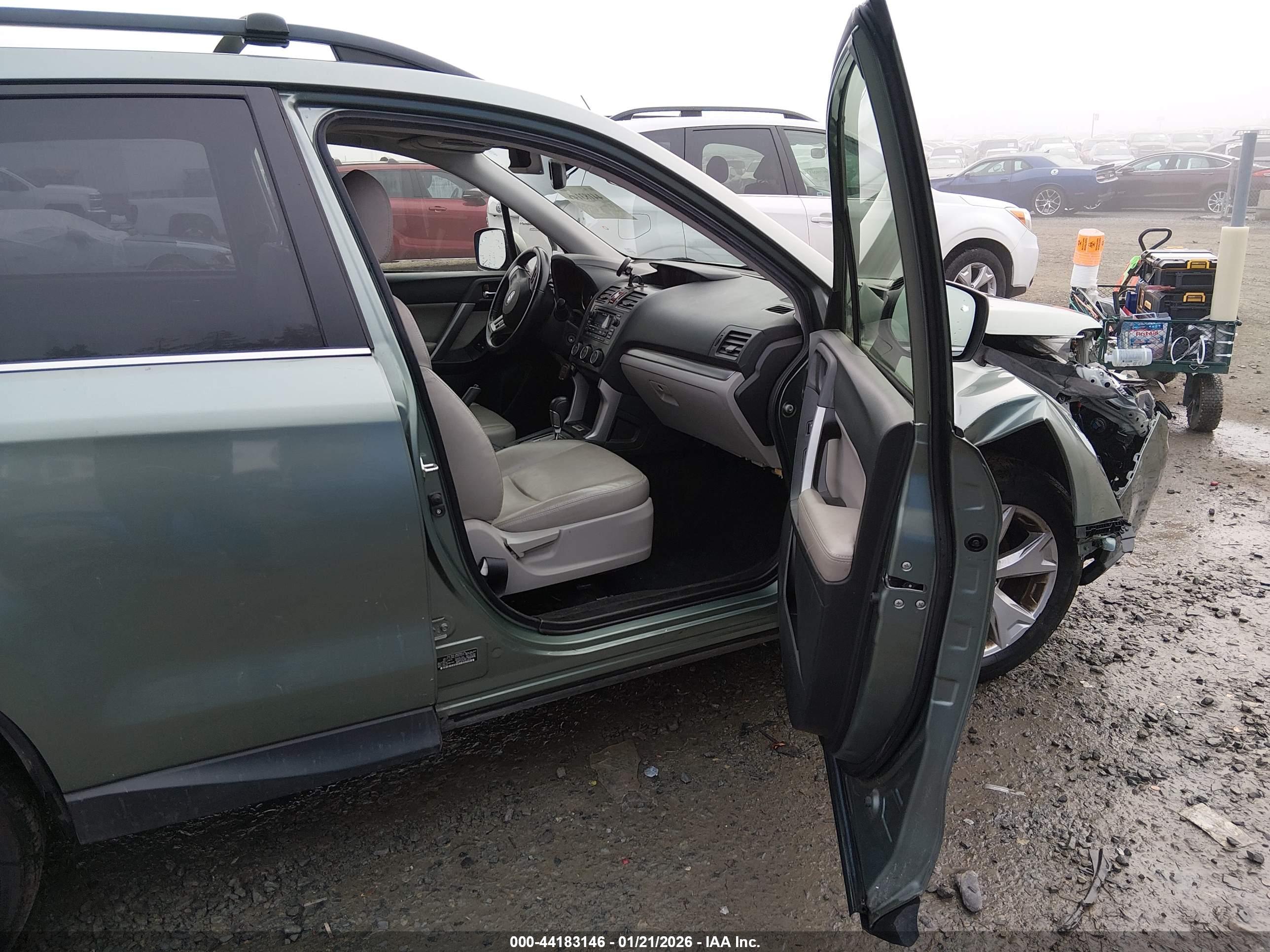 SUBARU FORESTER image 5