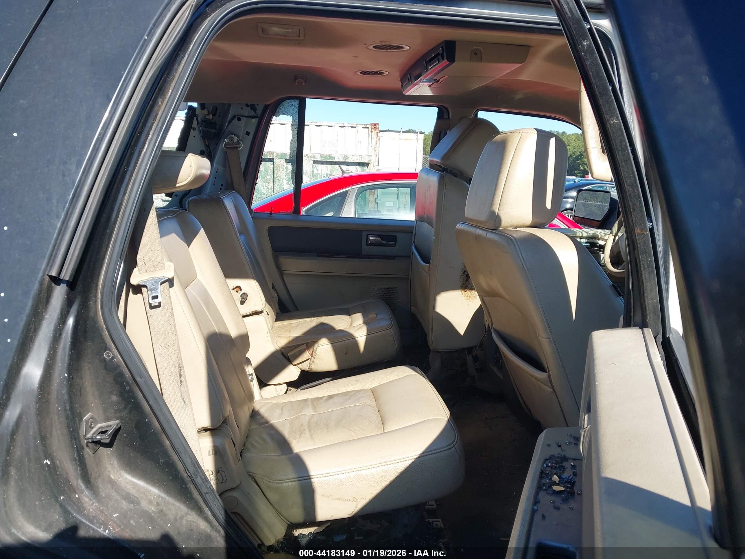 FORD EXPEDITION image 8