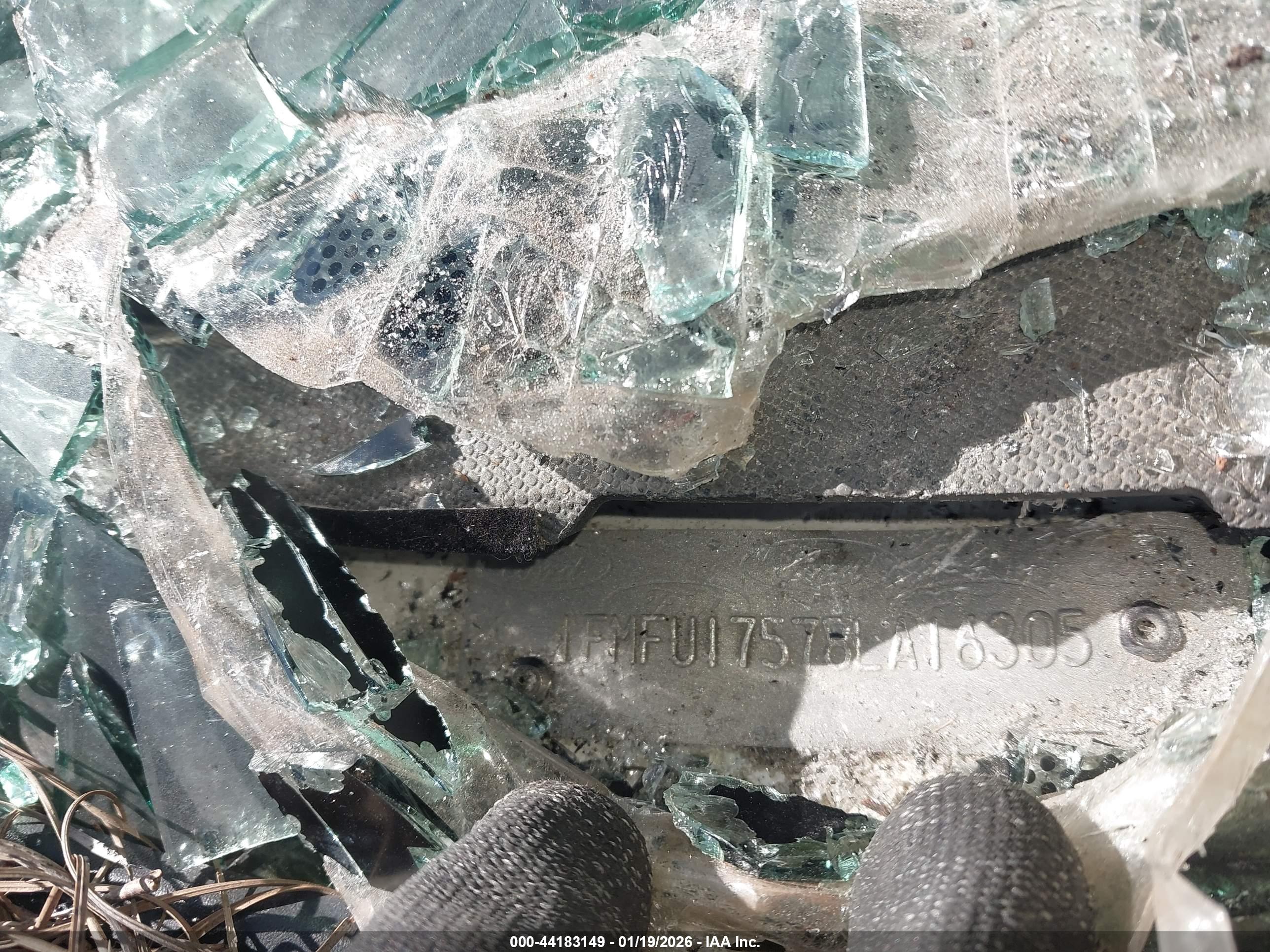 FORD EXPEDITION image 9