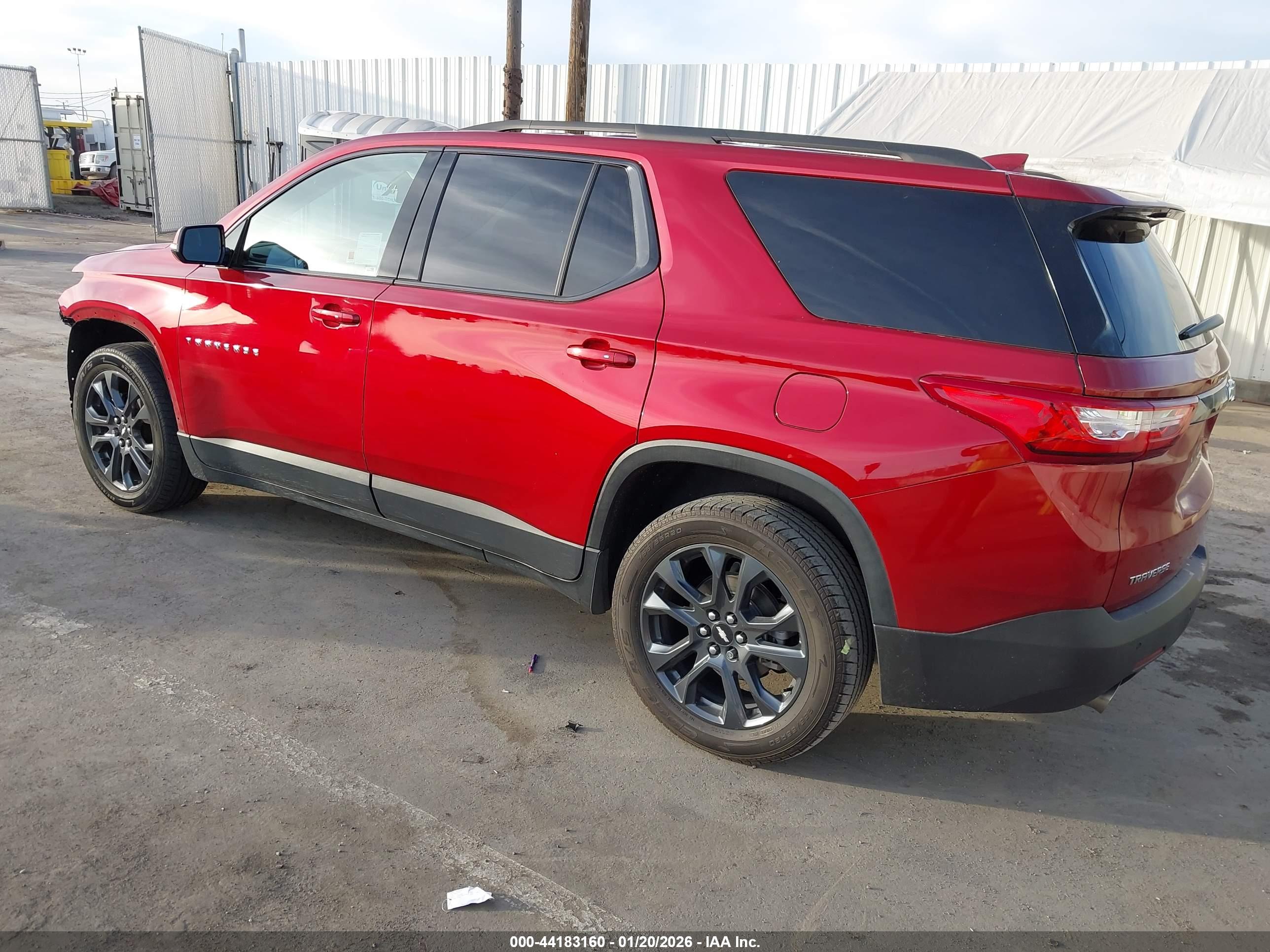 CHEVROLET TRAVERSE image 3