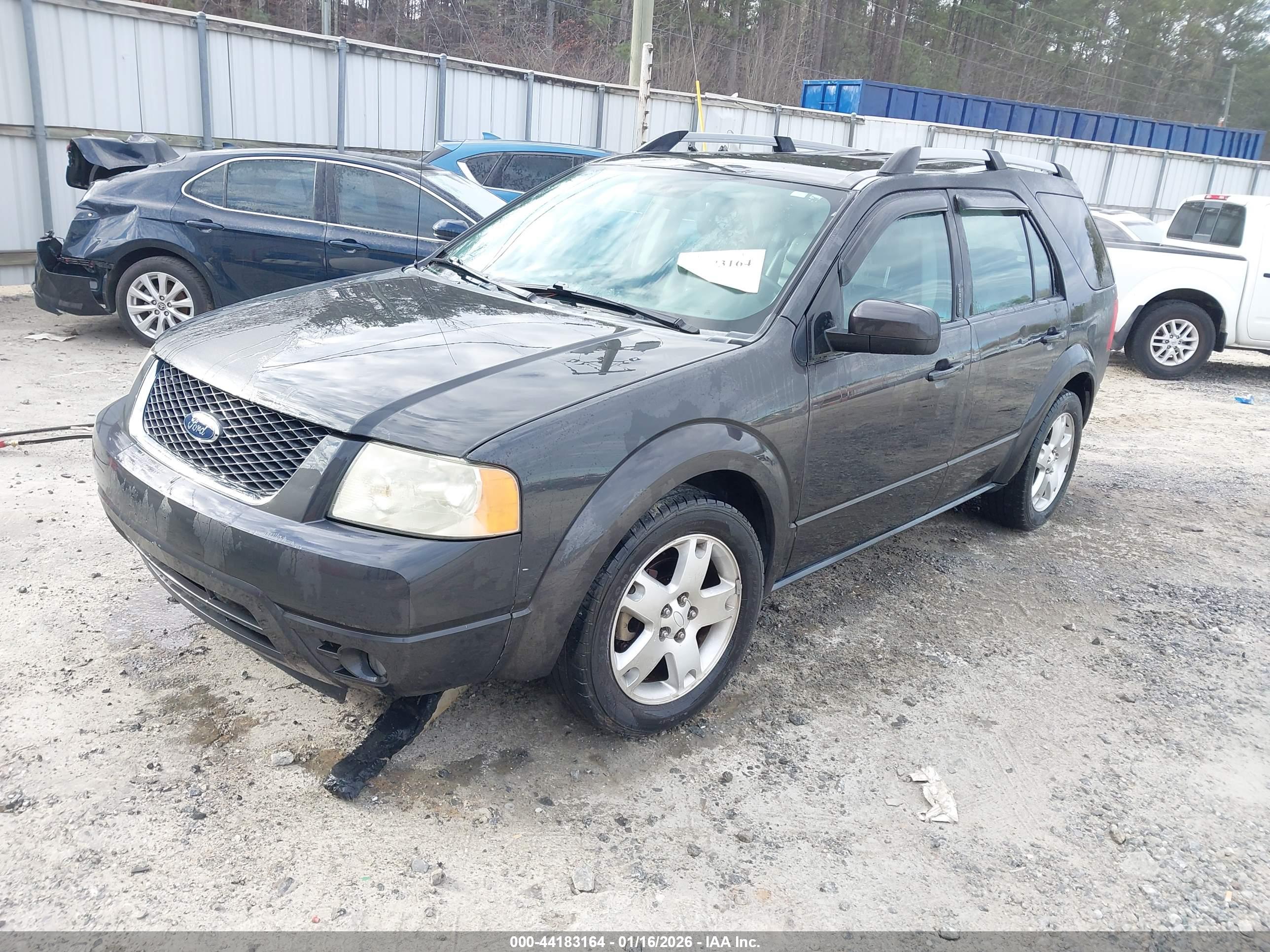 FORD FREESTYLE image 2