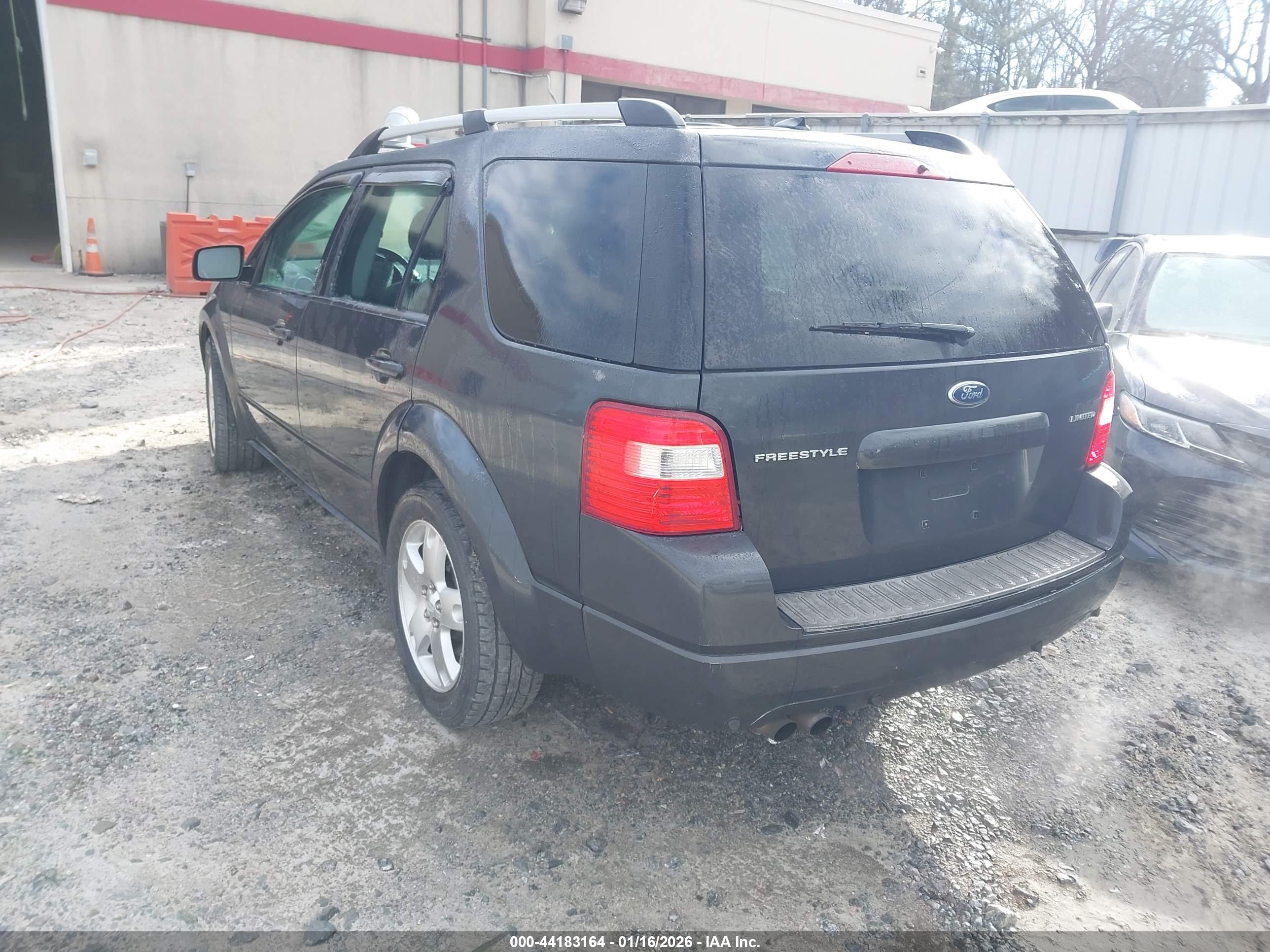 FORD FREESTYLE image 3