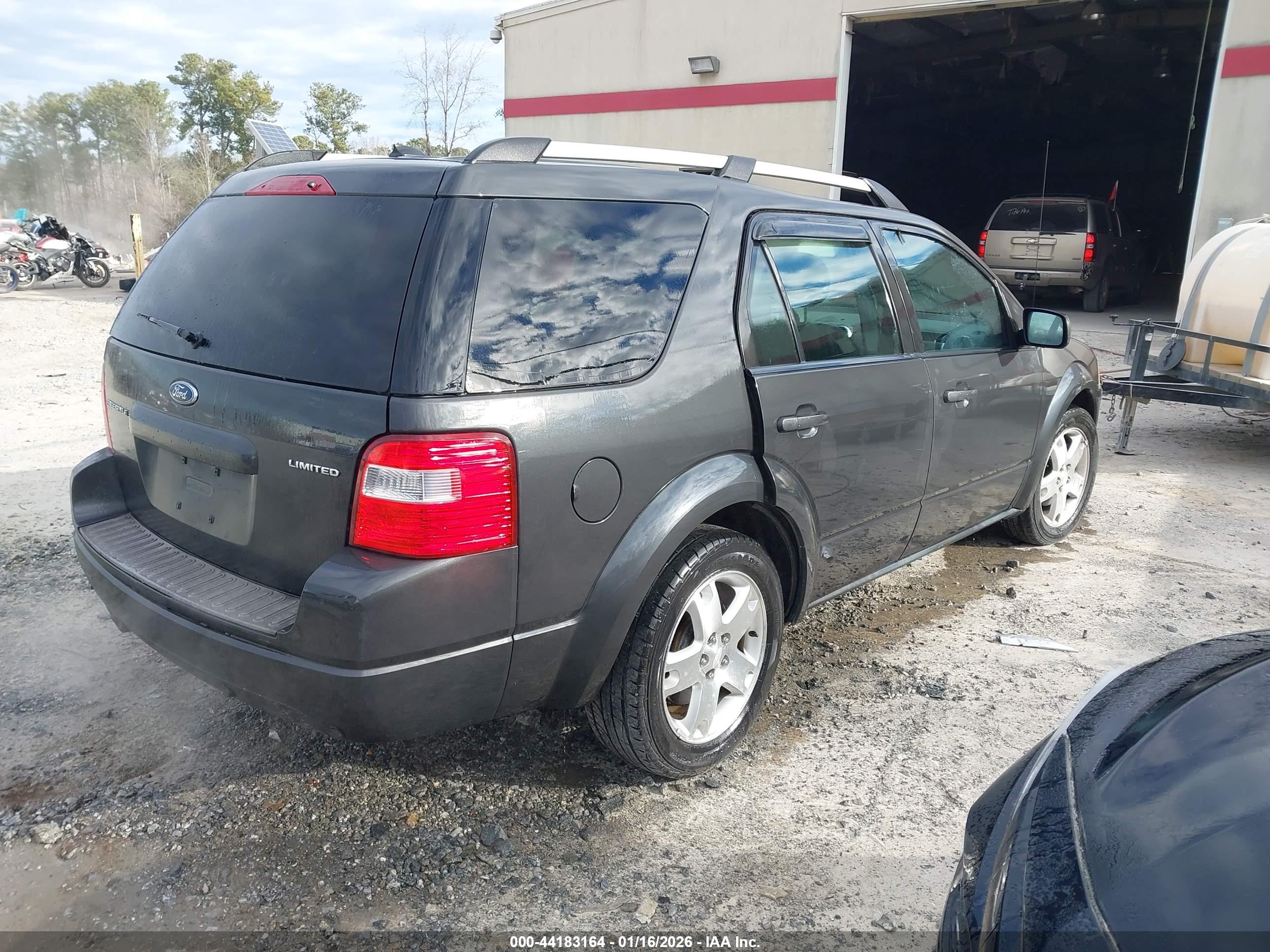FORD FREESTYLE image 4