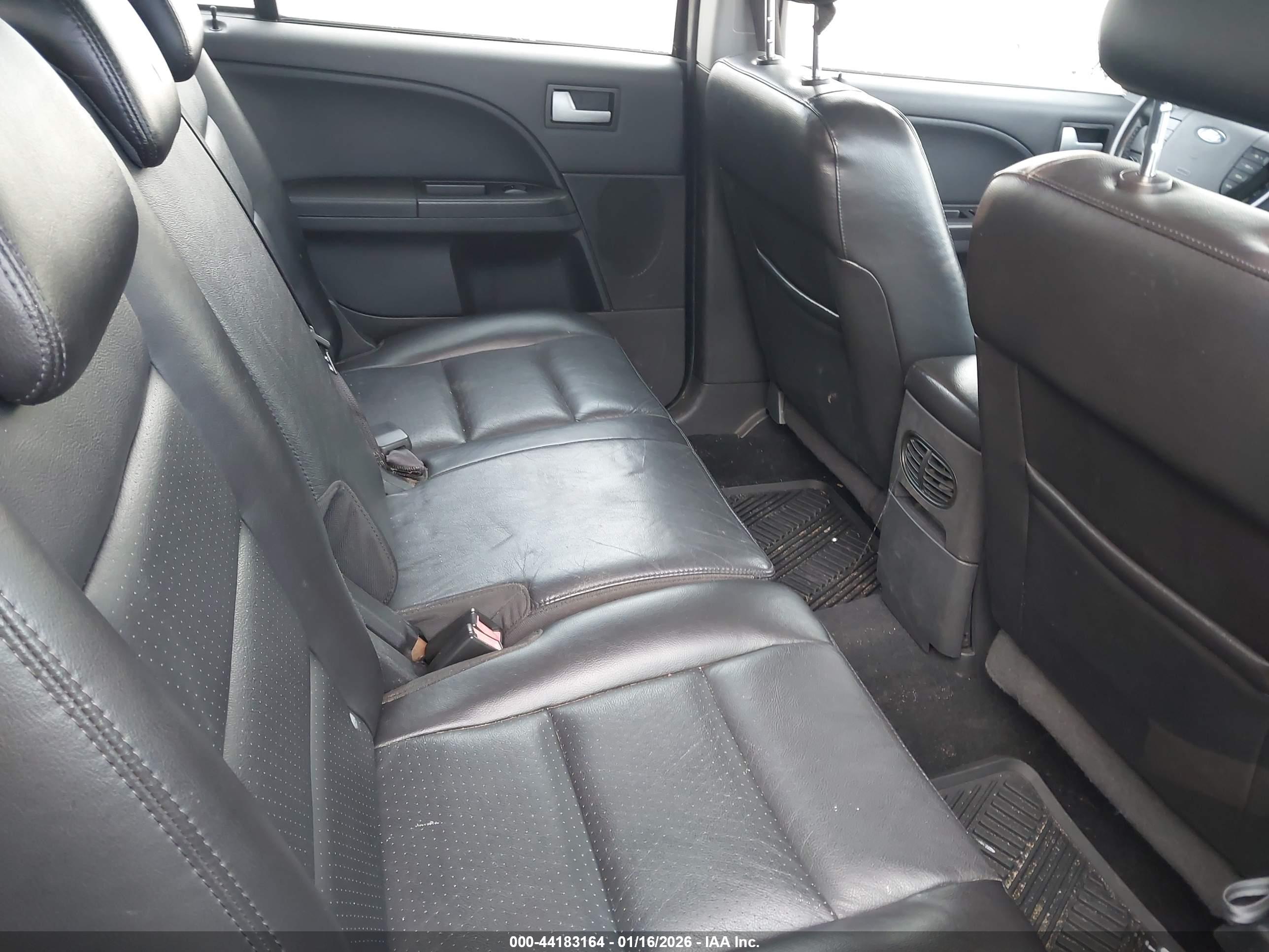 FORD FREESTYLE image 8