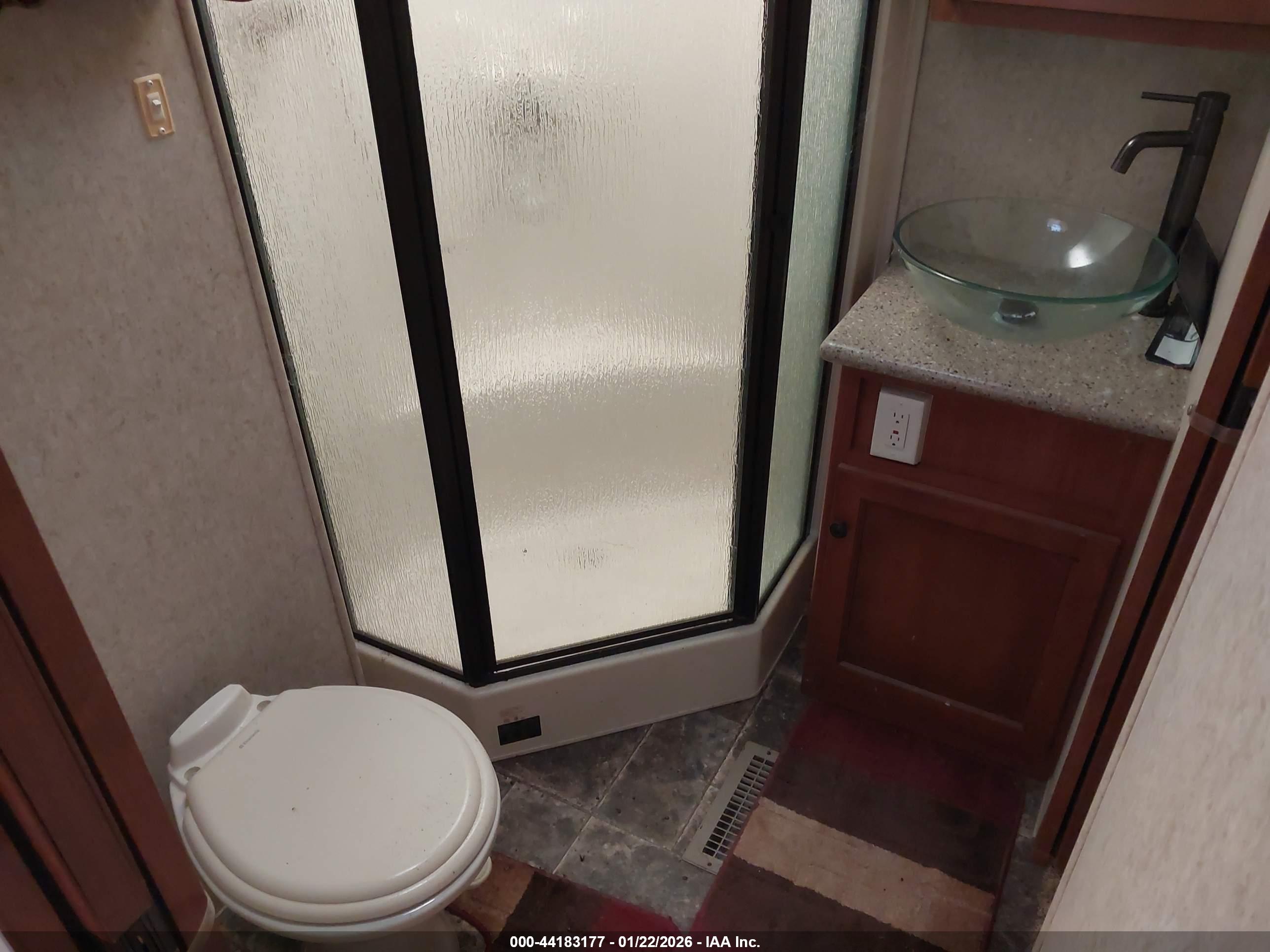 HEARTLAND RV image 10