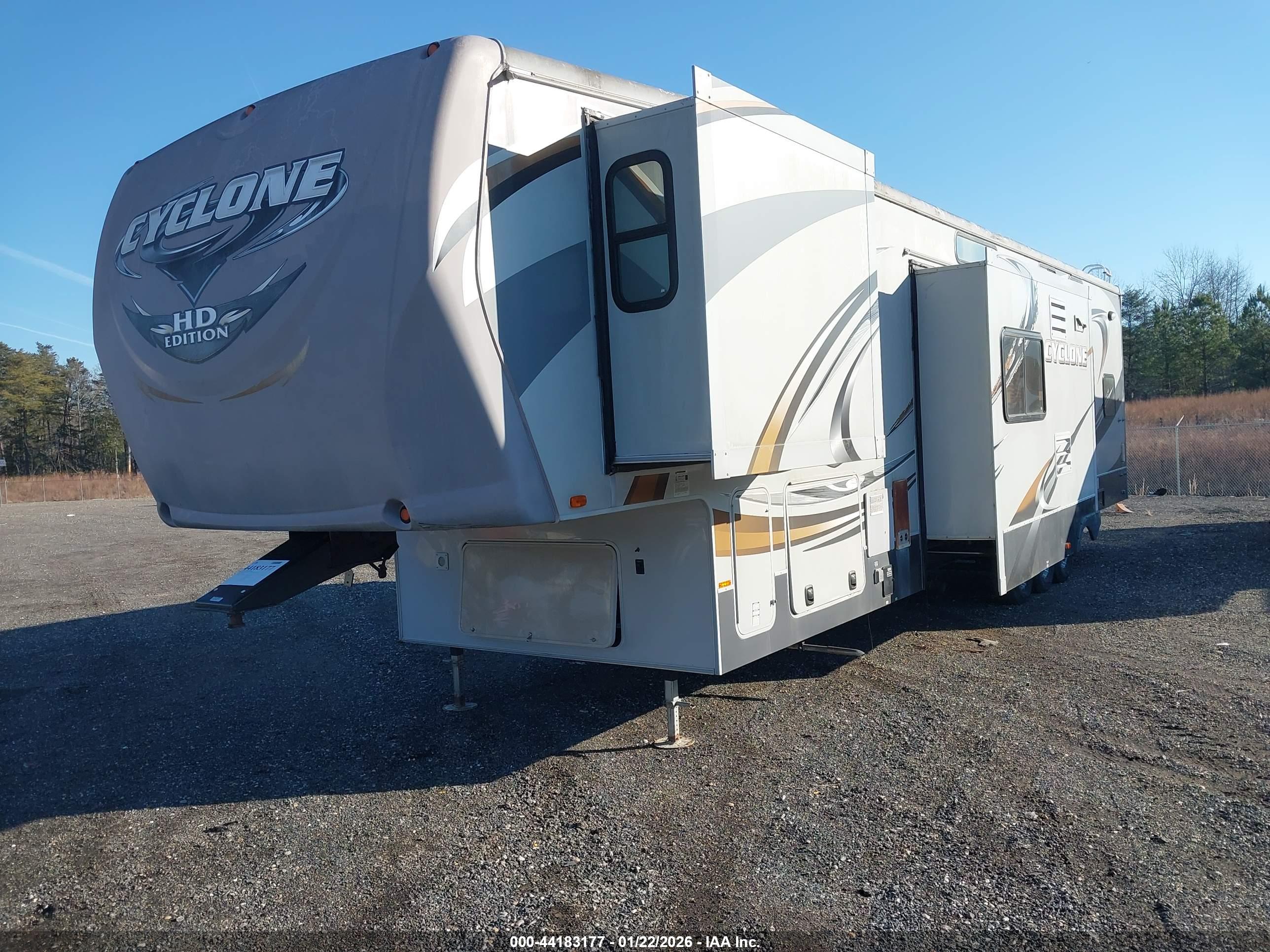 HEARTLAND RV image 2