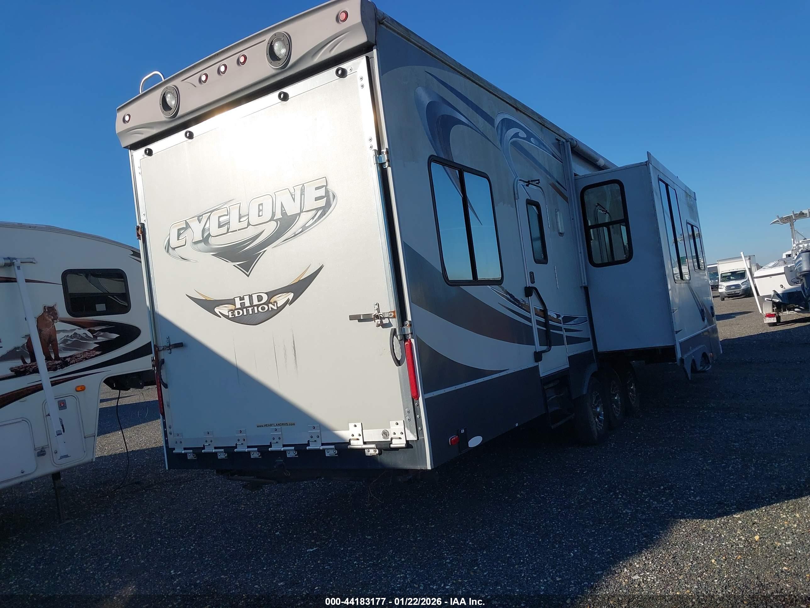 HEARTLAND RV image 4