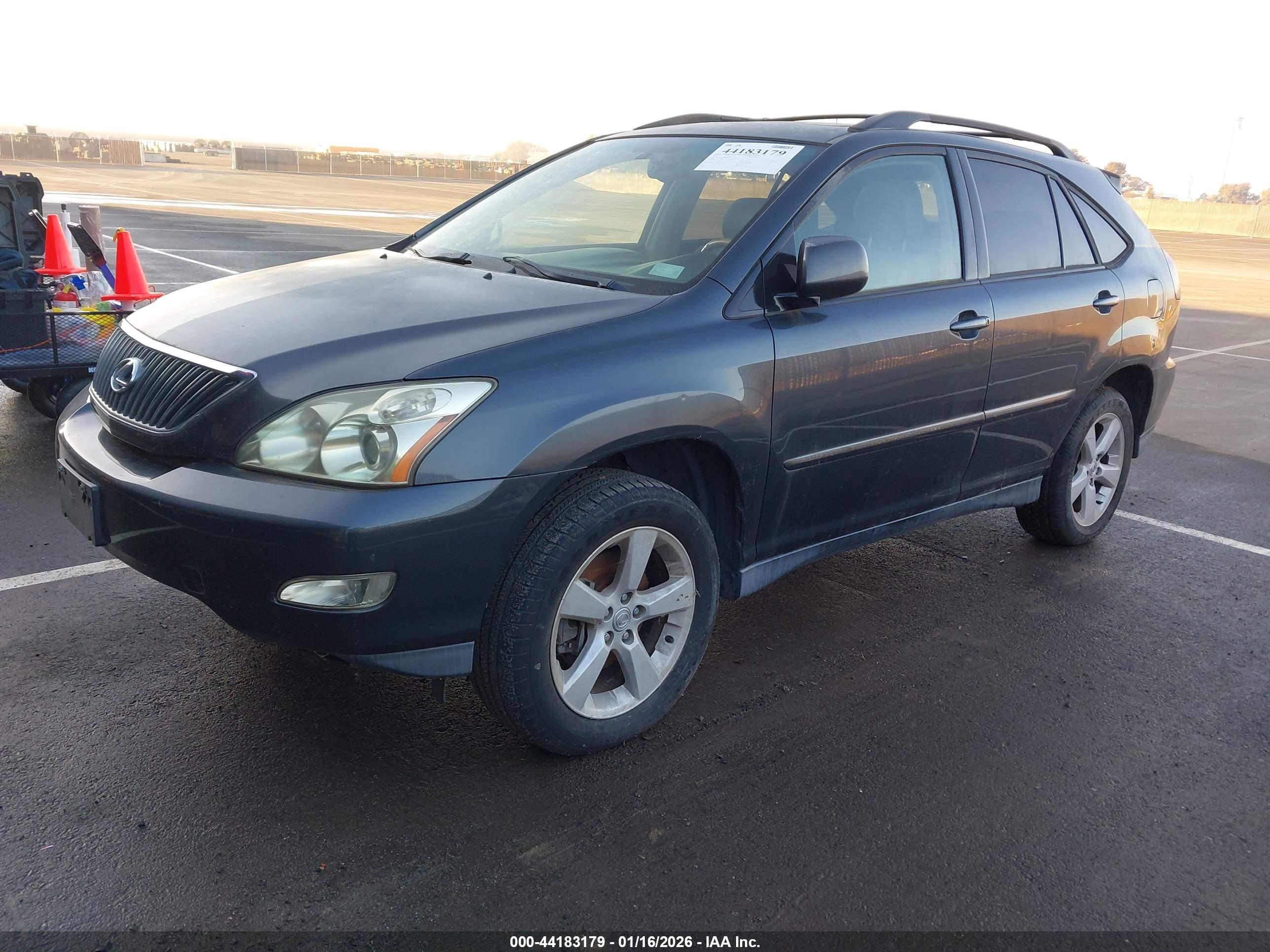 LEXUS RX image 2
