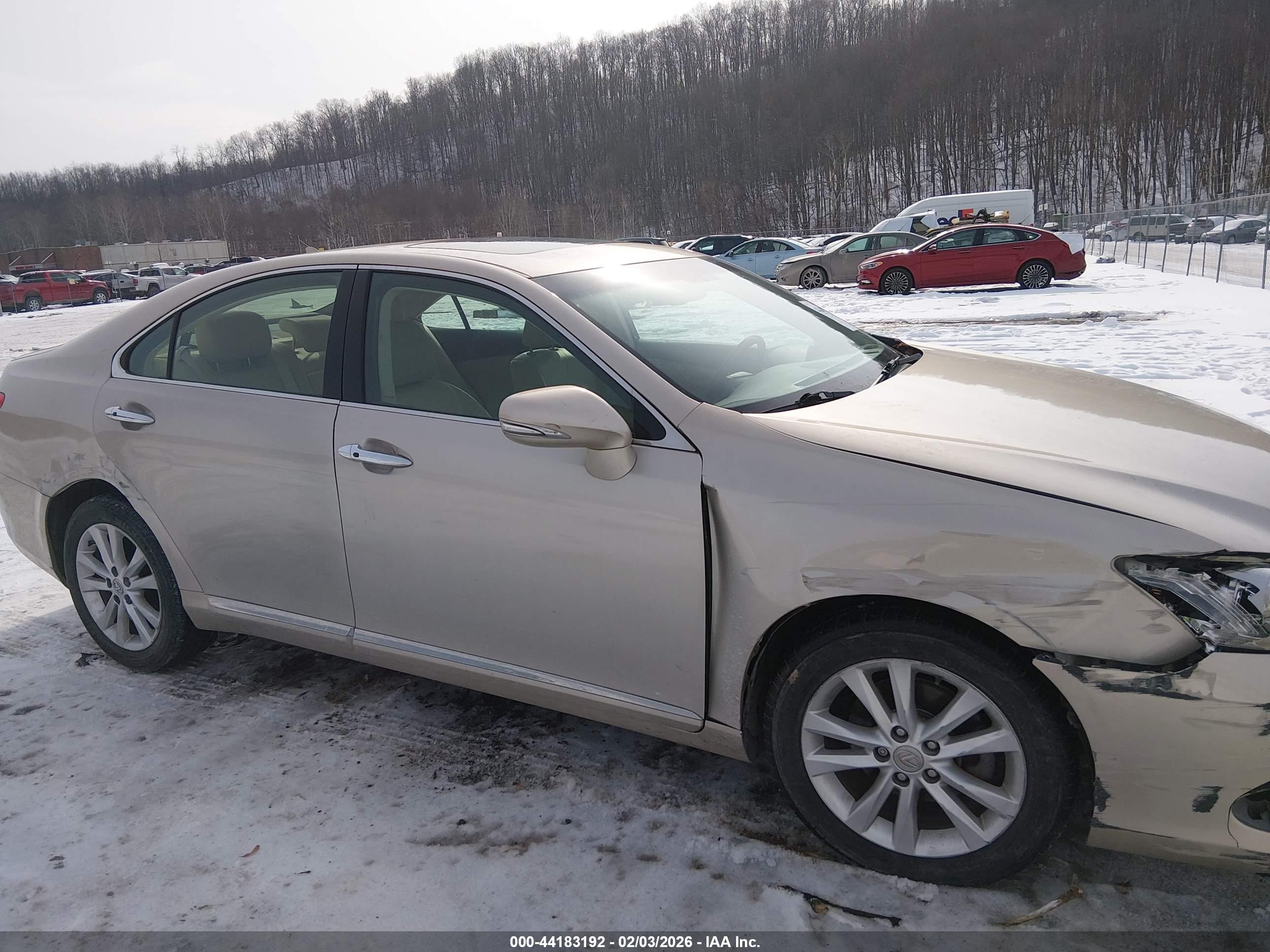 LEXUS ES image 6