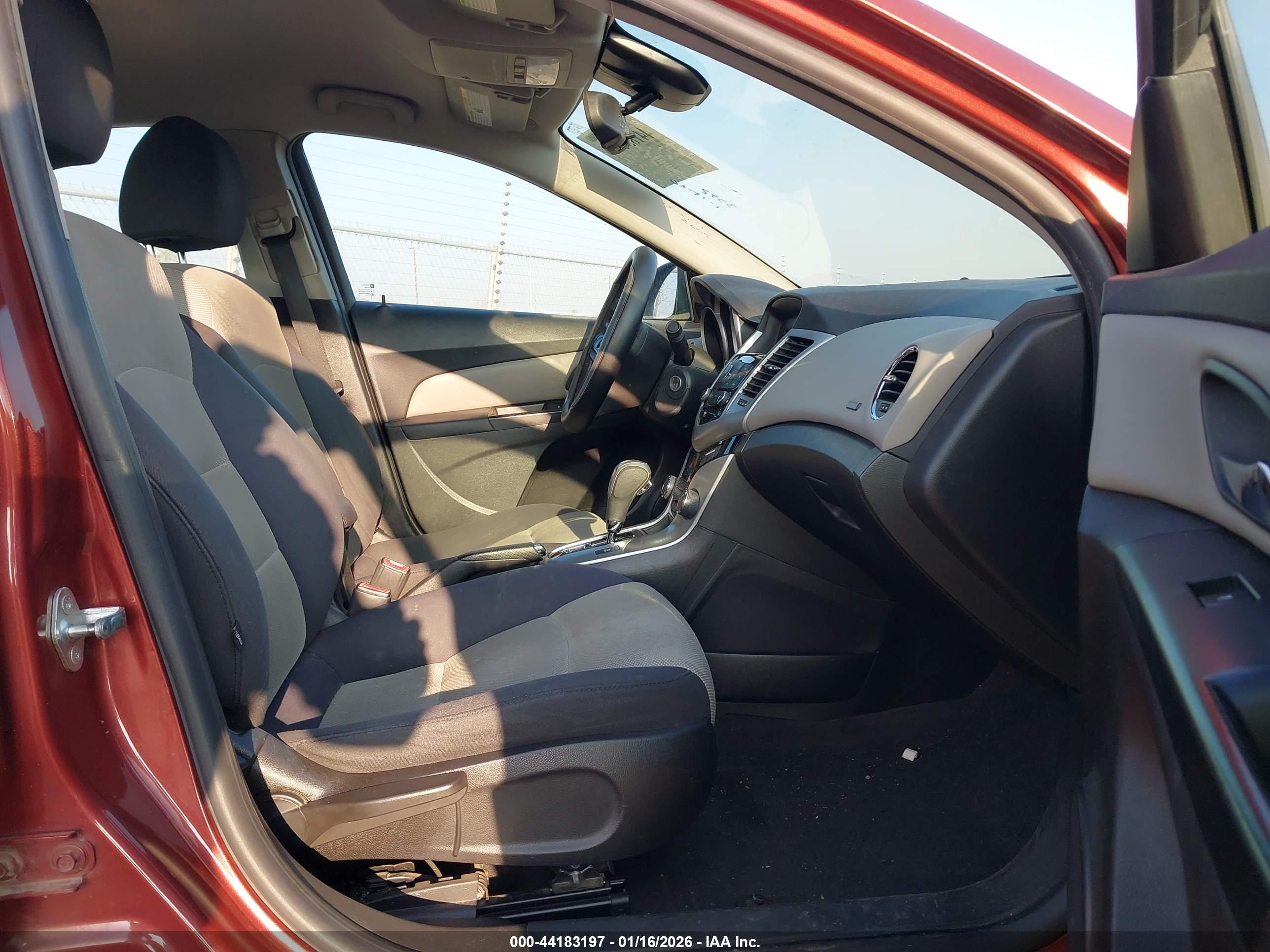 CHEVROLET CRUZE image 5