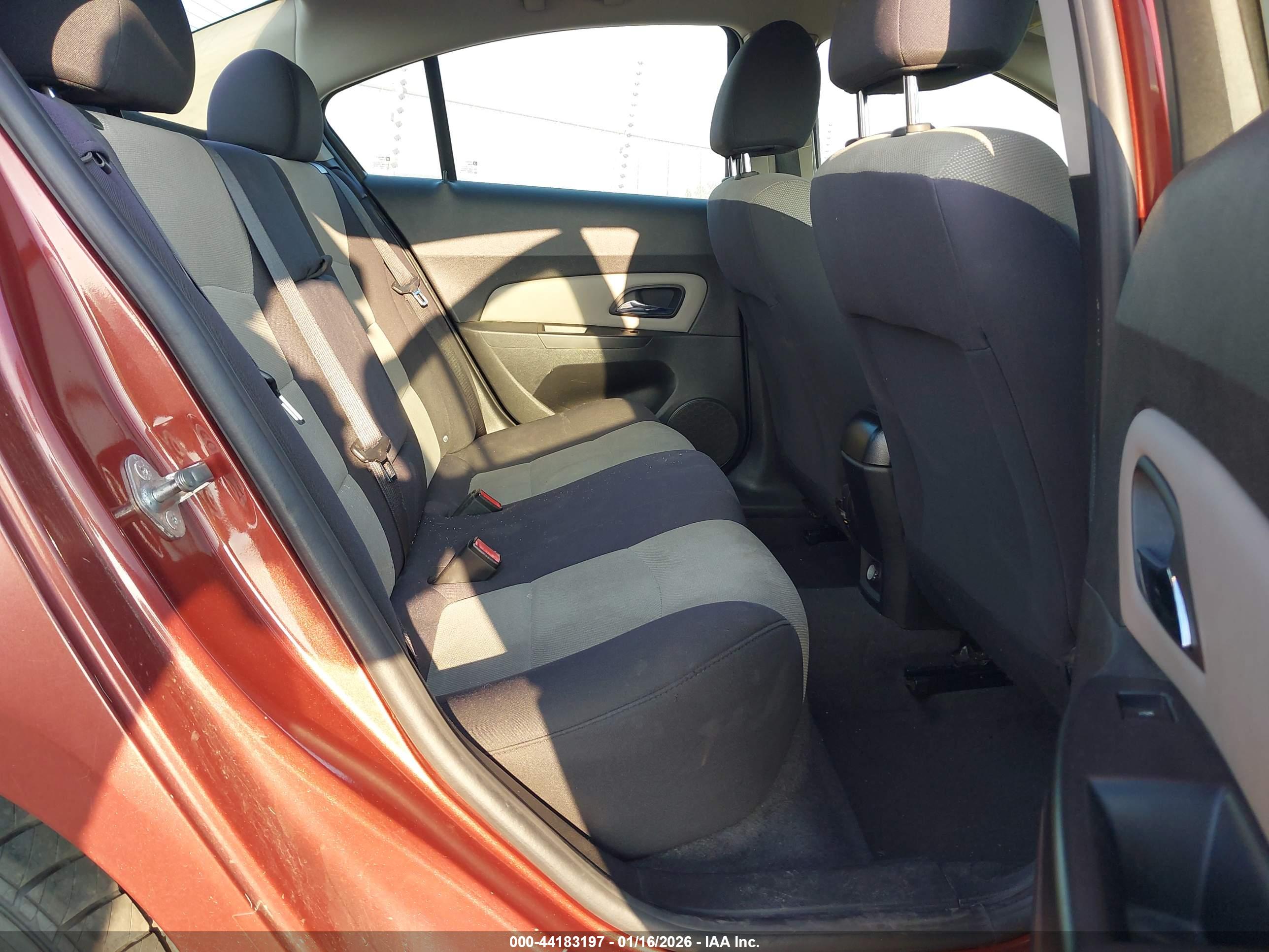 CHEVROLET CRUZE image 8