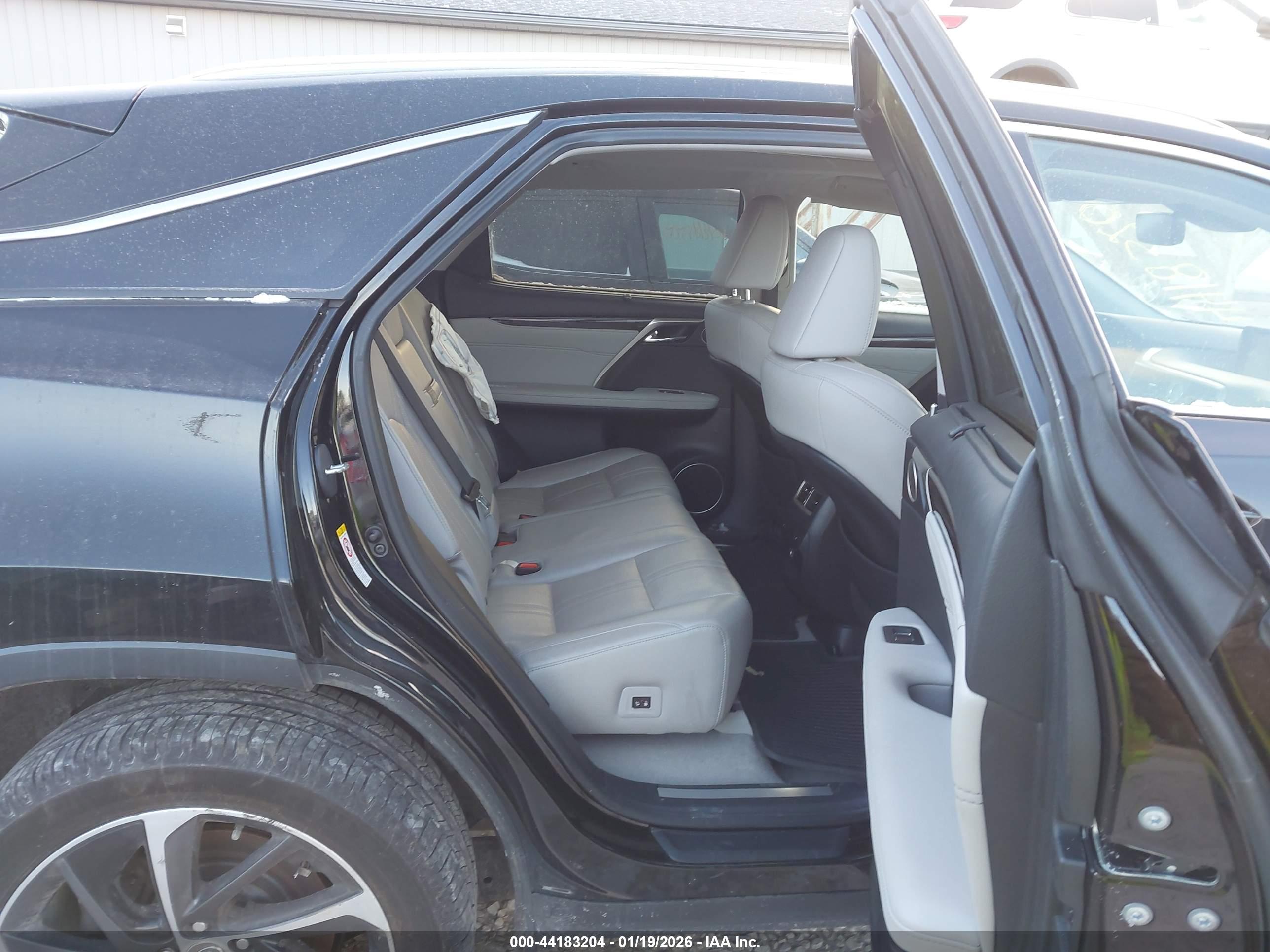 LEXUS RX image 8