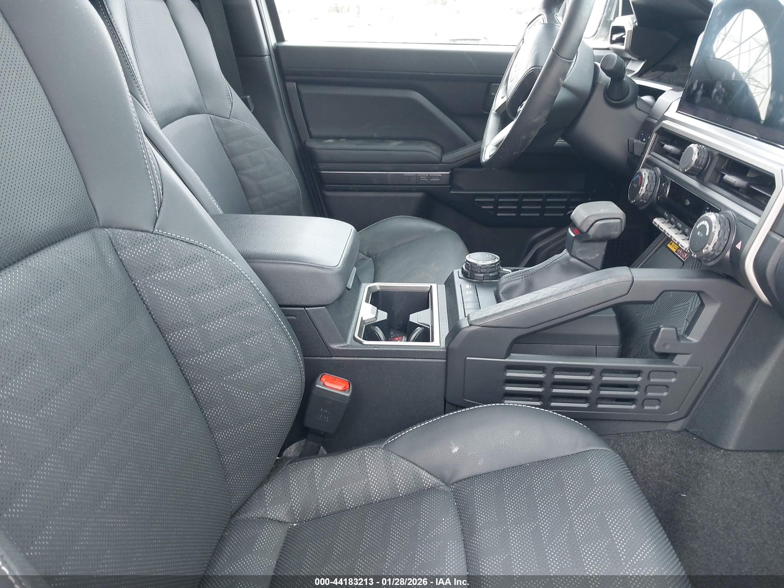 TOYOTA 4RUNNER image 5