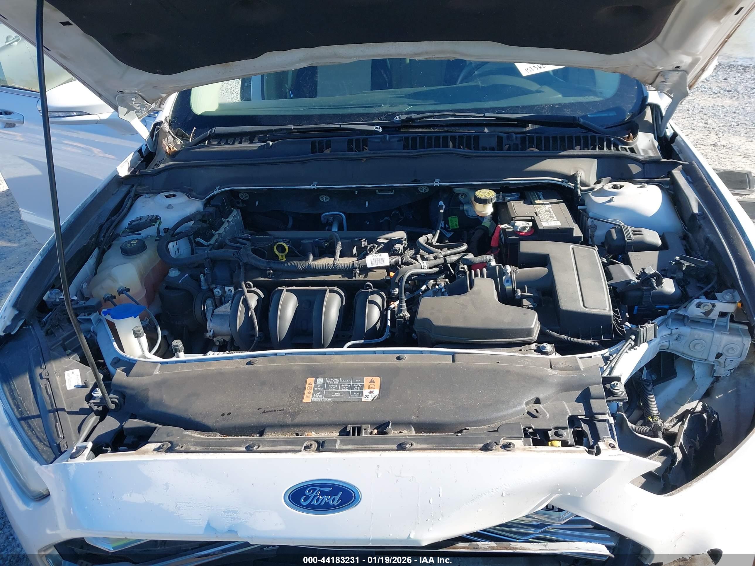FORD FUSION image 10