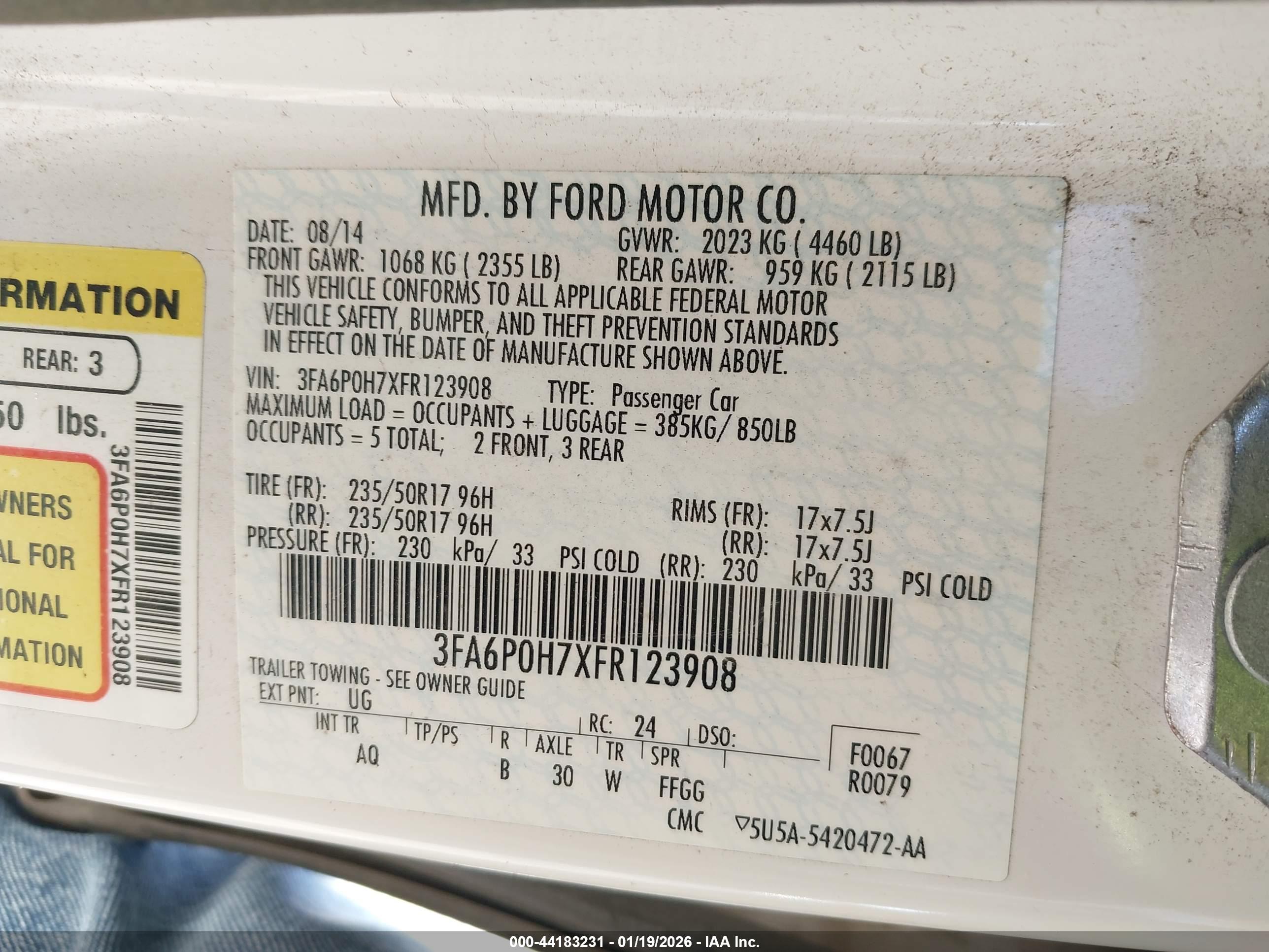 FORD FUSION image 9
