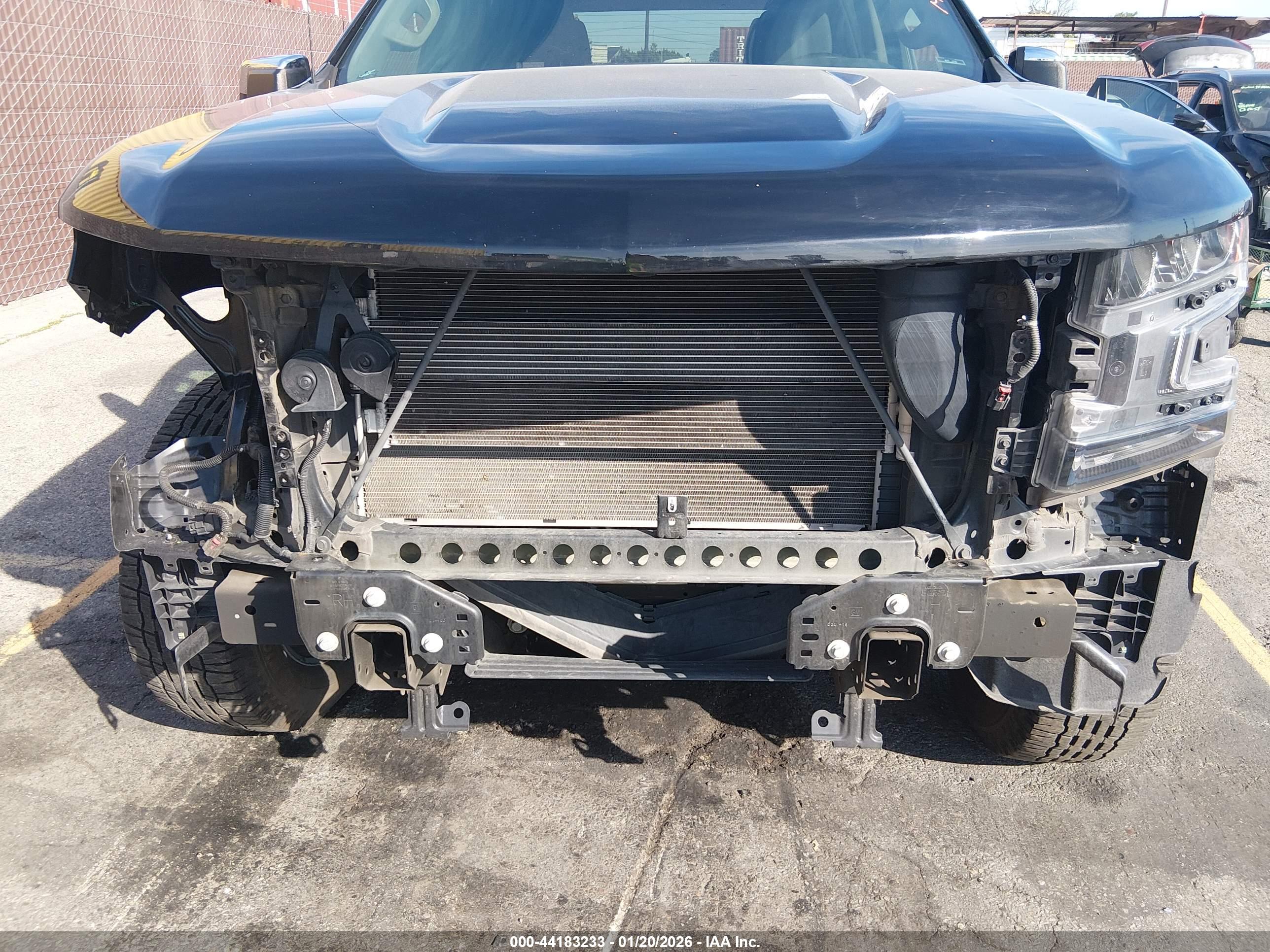 CHEVROLET SILVERADO image 6