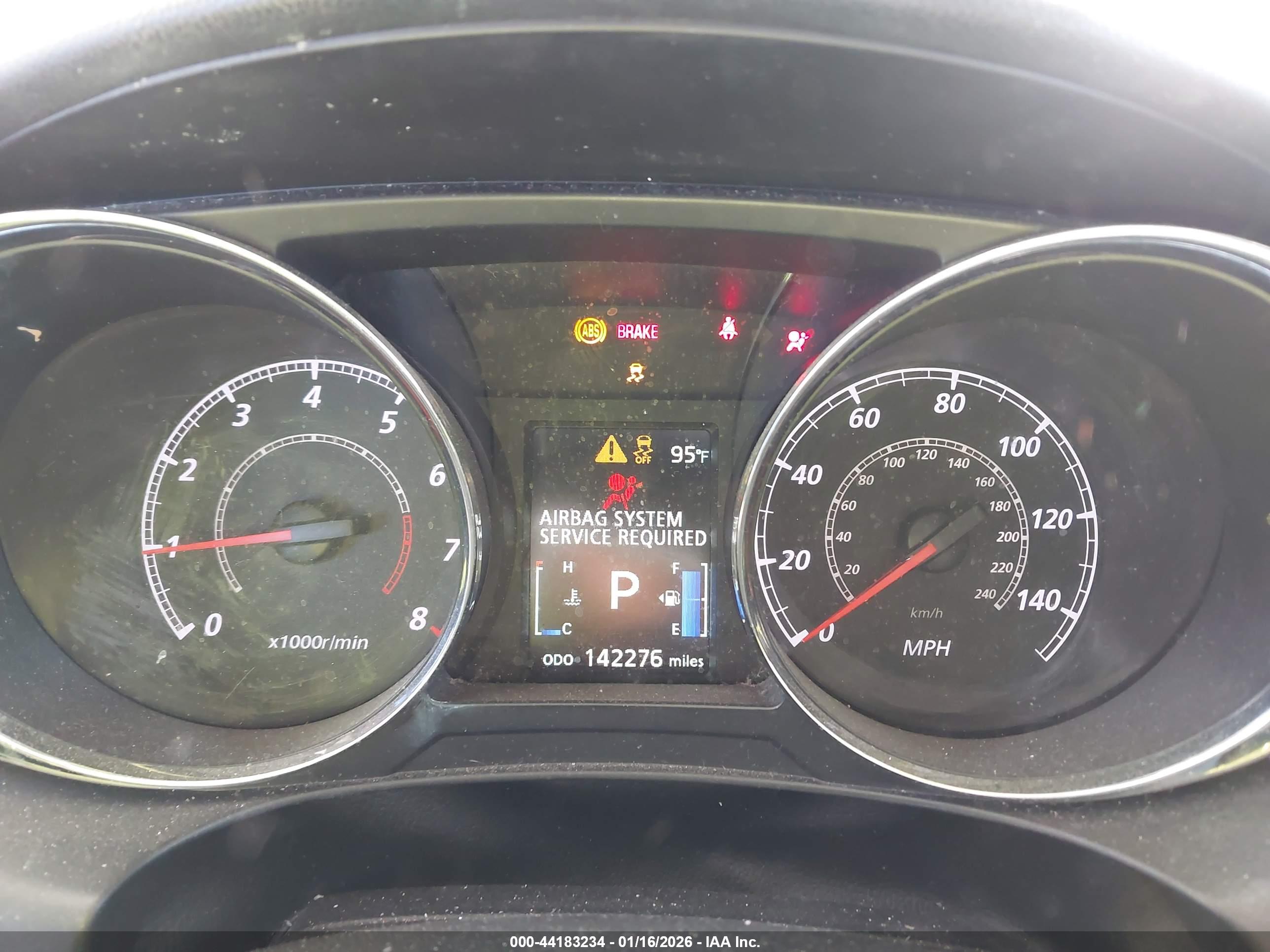 MITSUBISHI OUTLANDER image 7