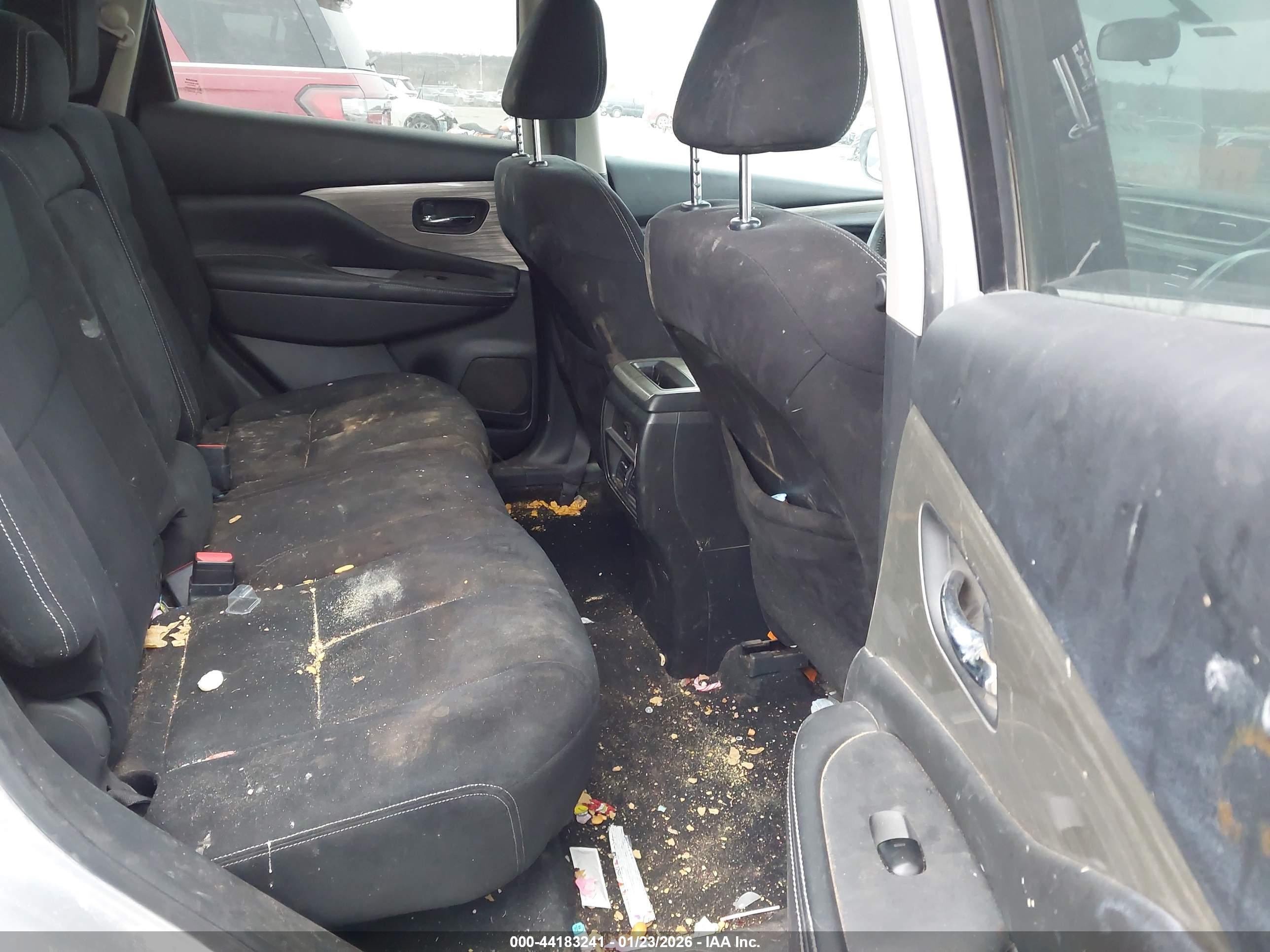 NISSAN MURANO image 8