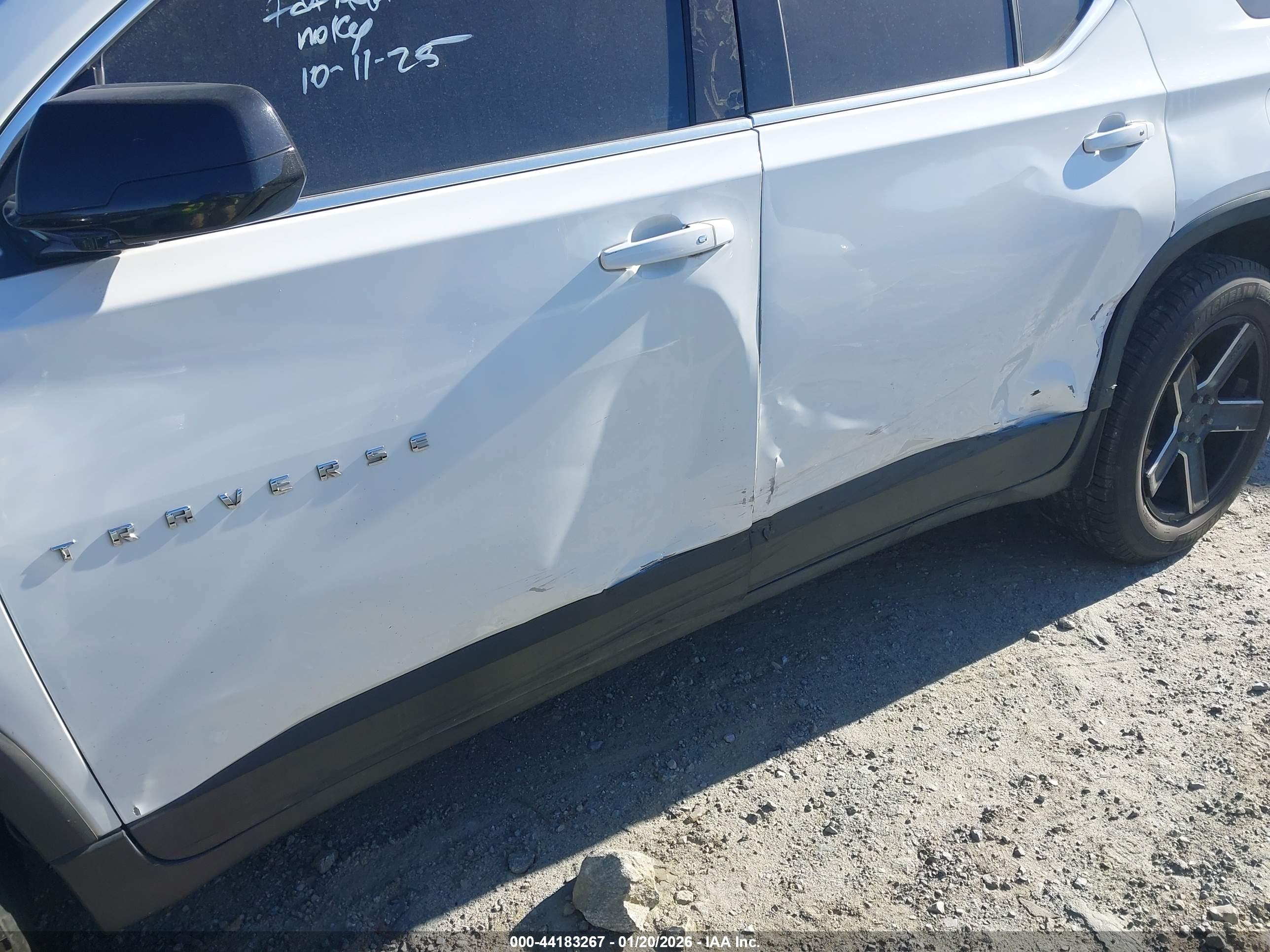 CHEVROLET TRAVERSE image 6