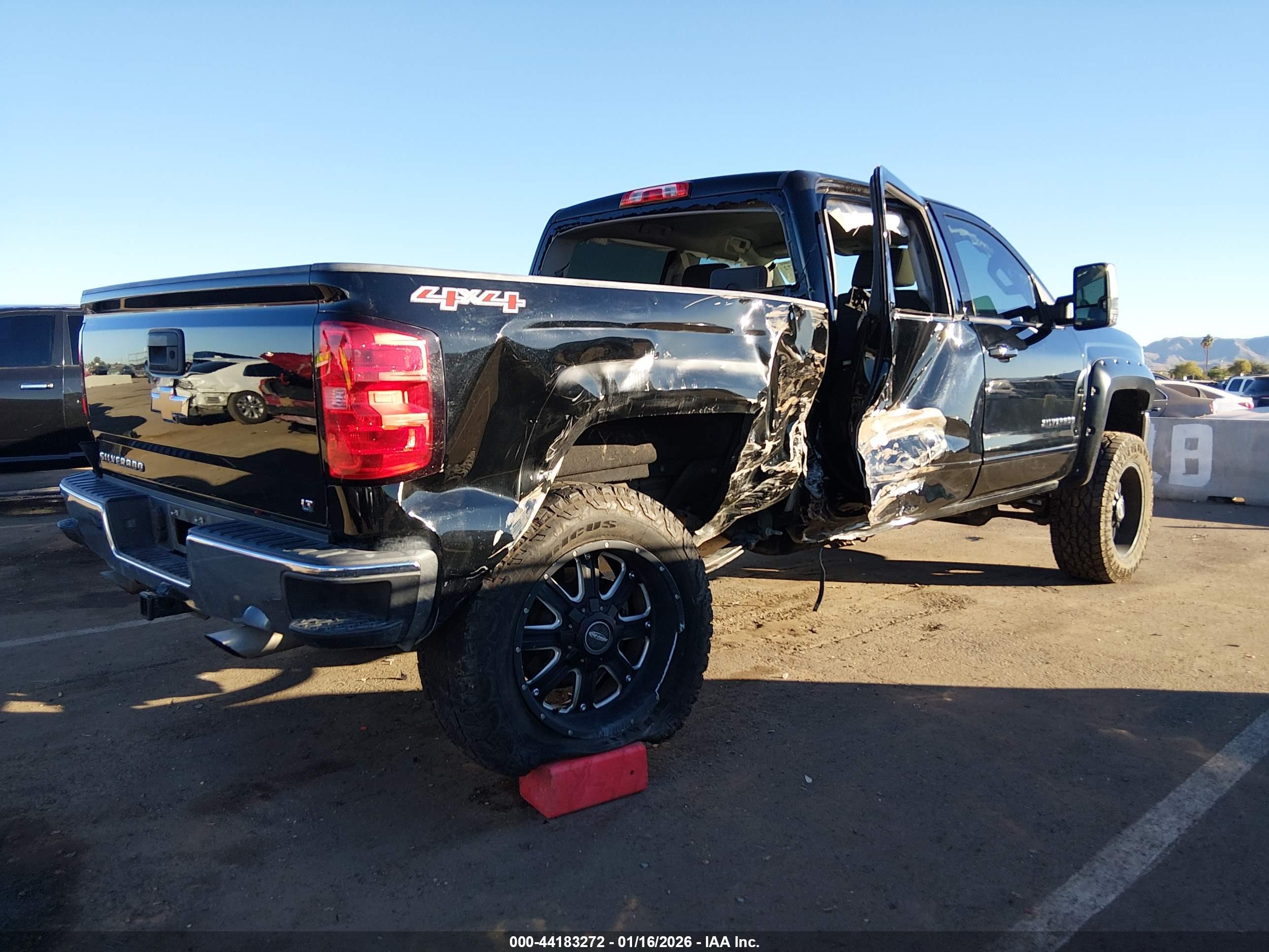 CHEVROLET SILVERADO image 4