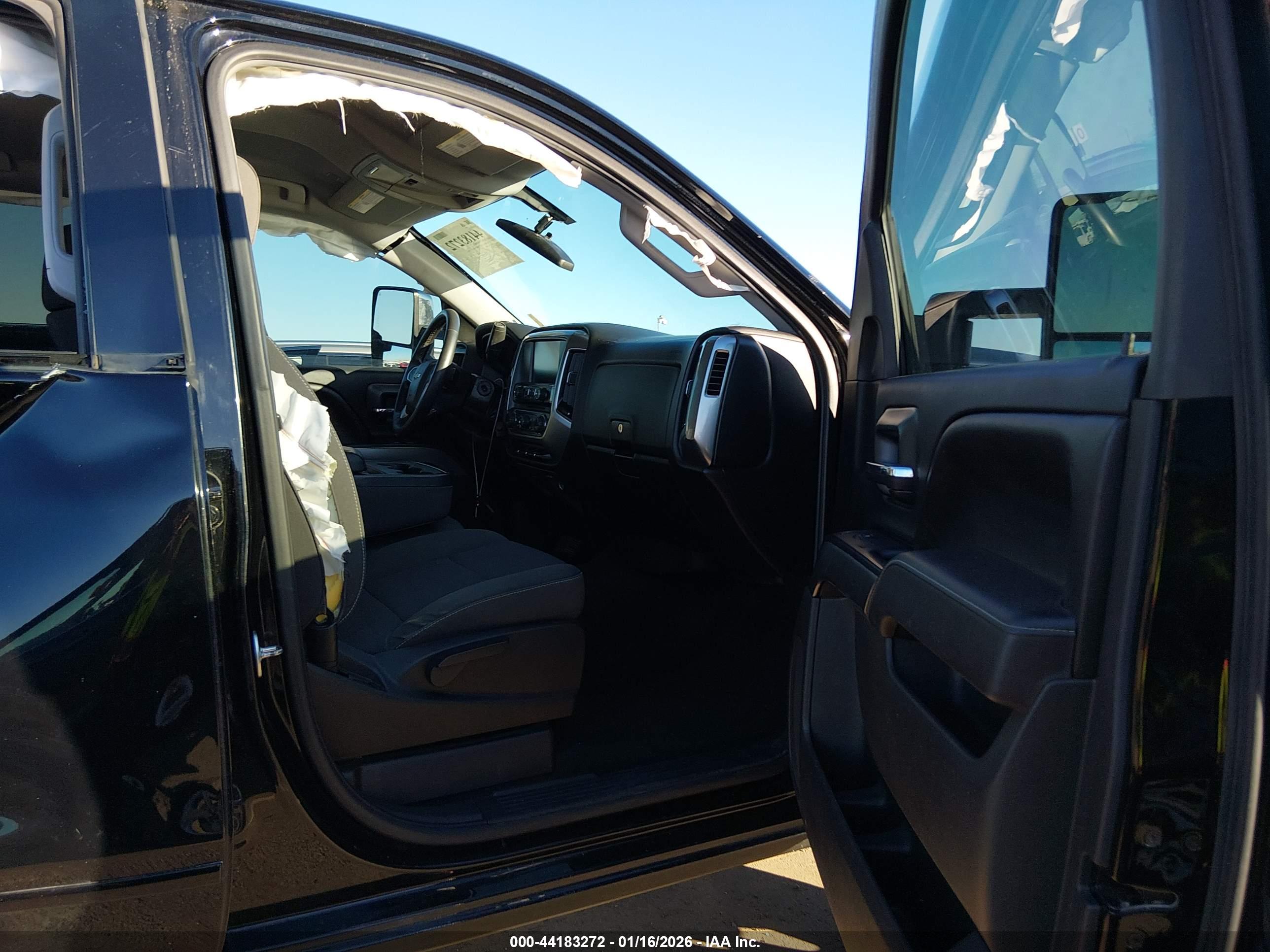 CHEVROLET SILVERADO image 5