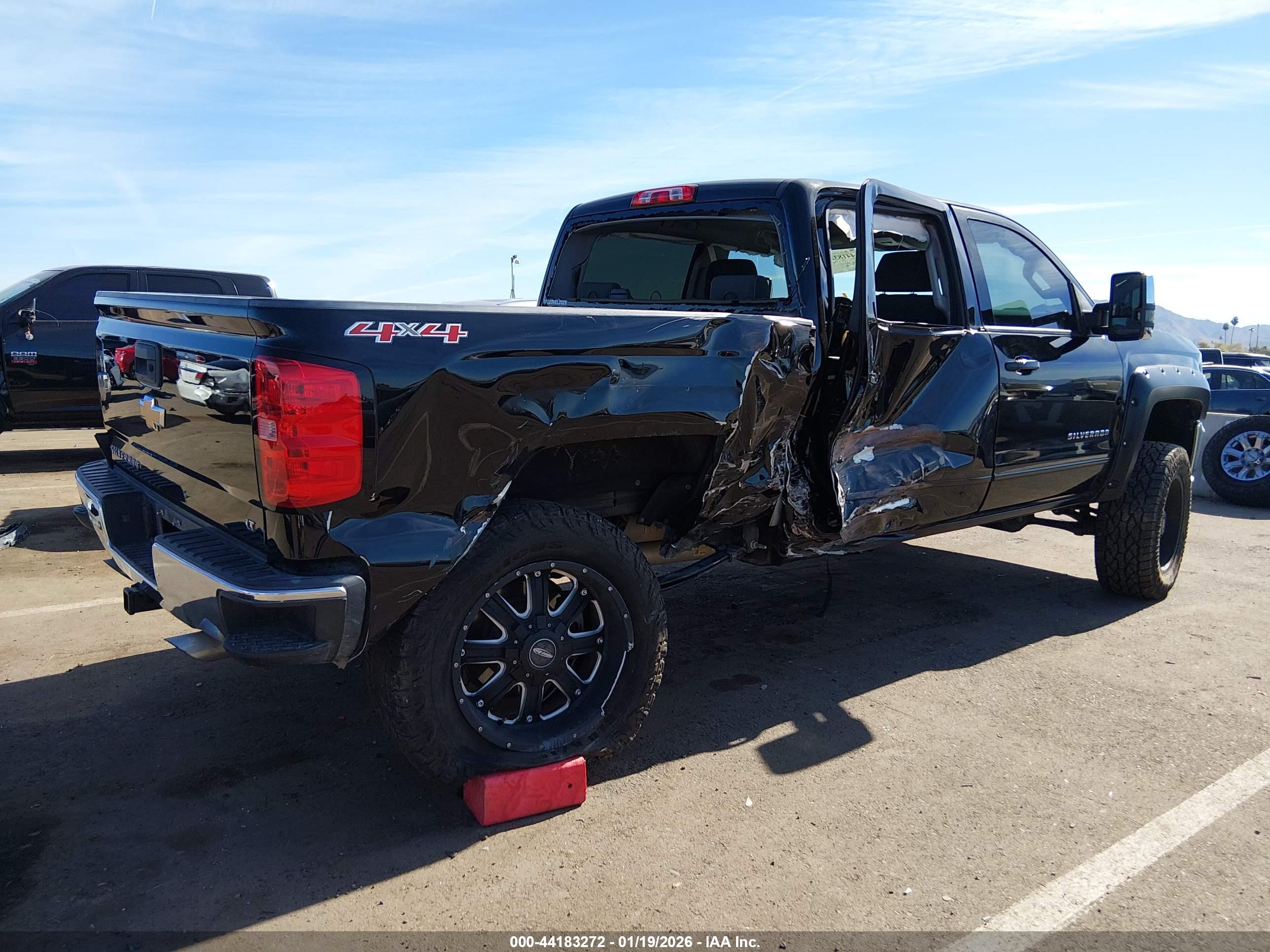 CHEVROLET SILVERADO image 6