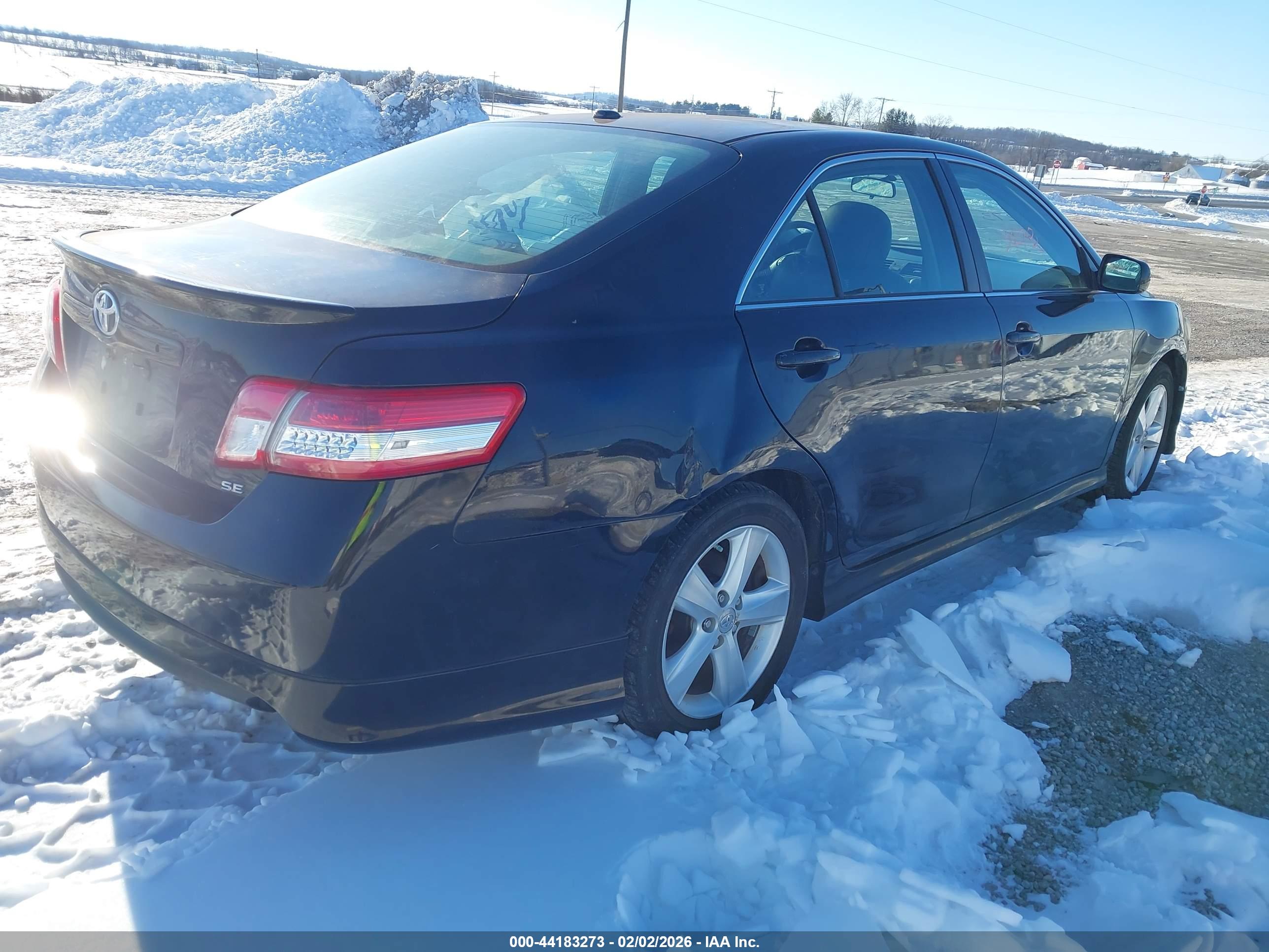 TOYOTA CAMRY image 4