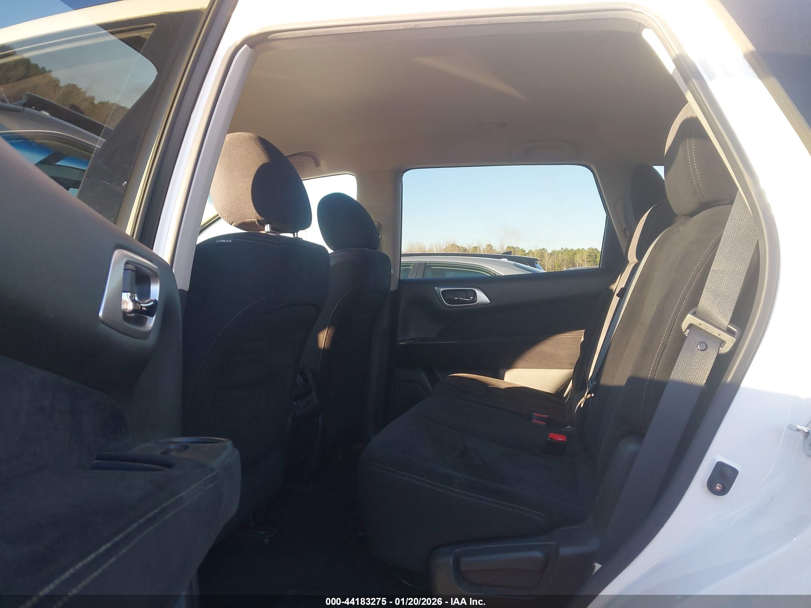NISSAN PATHFINDER image 8