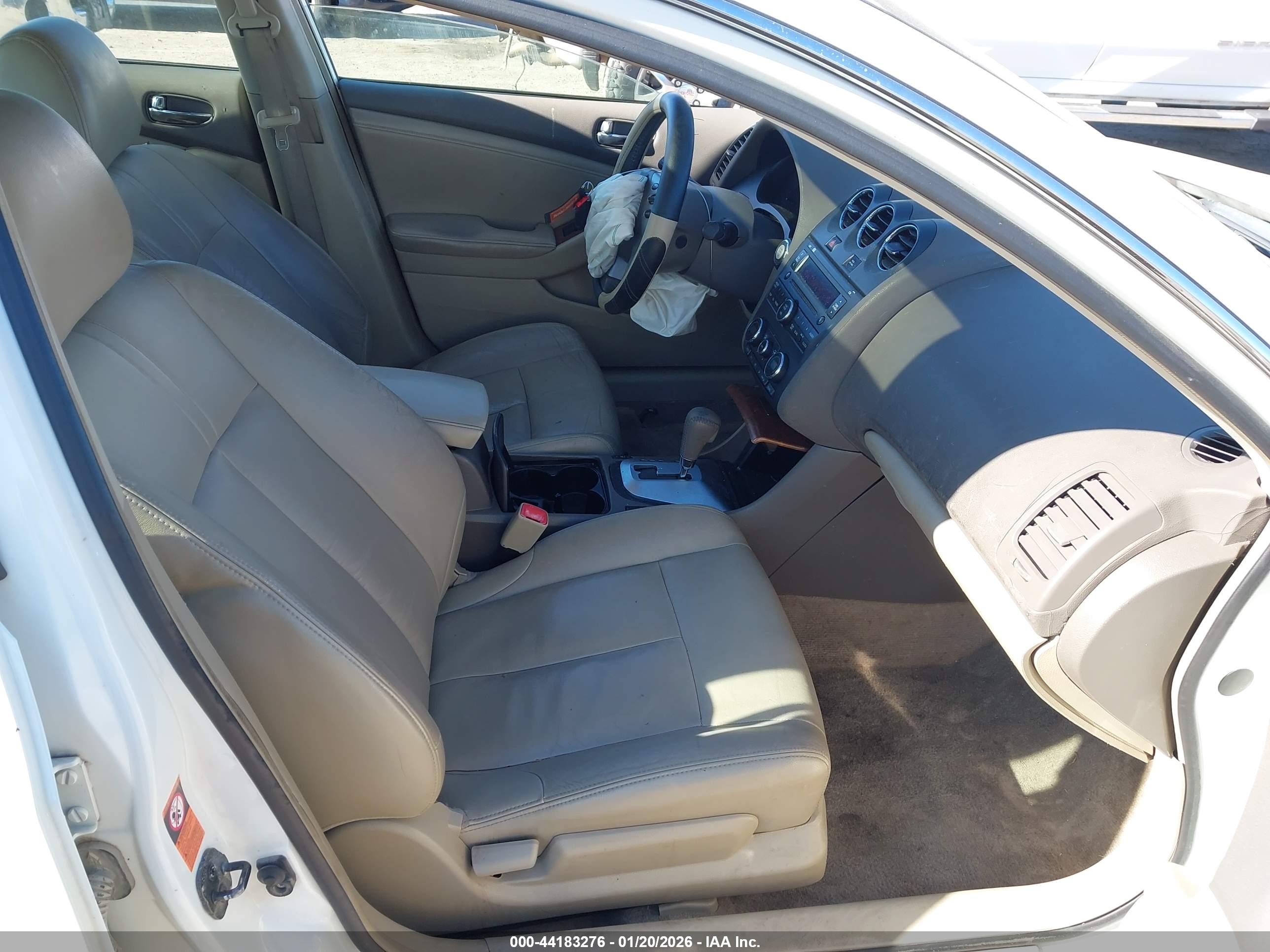 NISSAN ALTIMA image 5