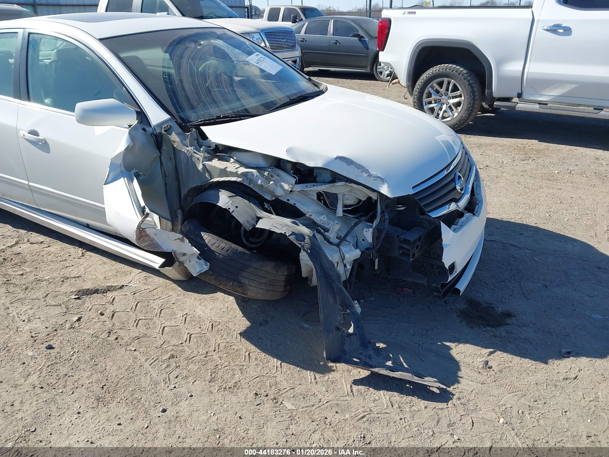 NISSAN ALTIMA image 6