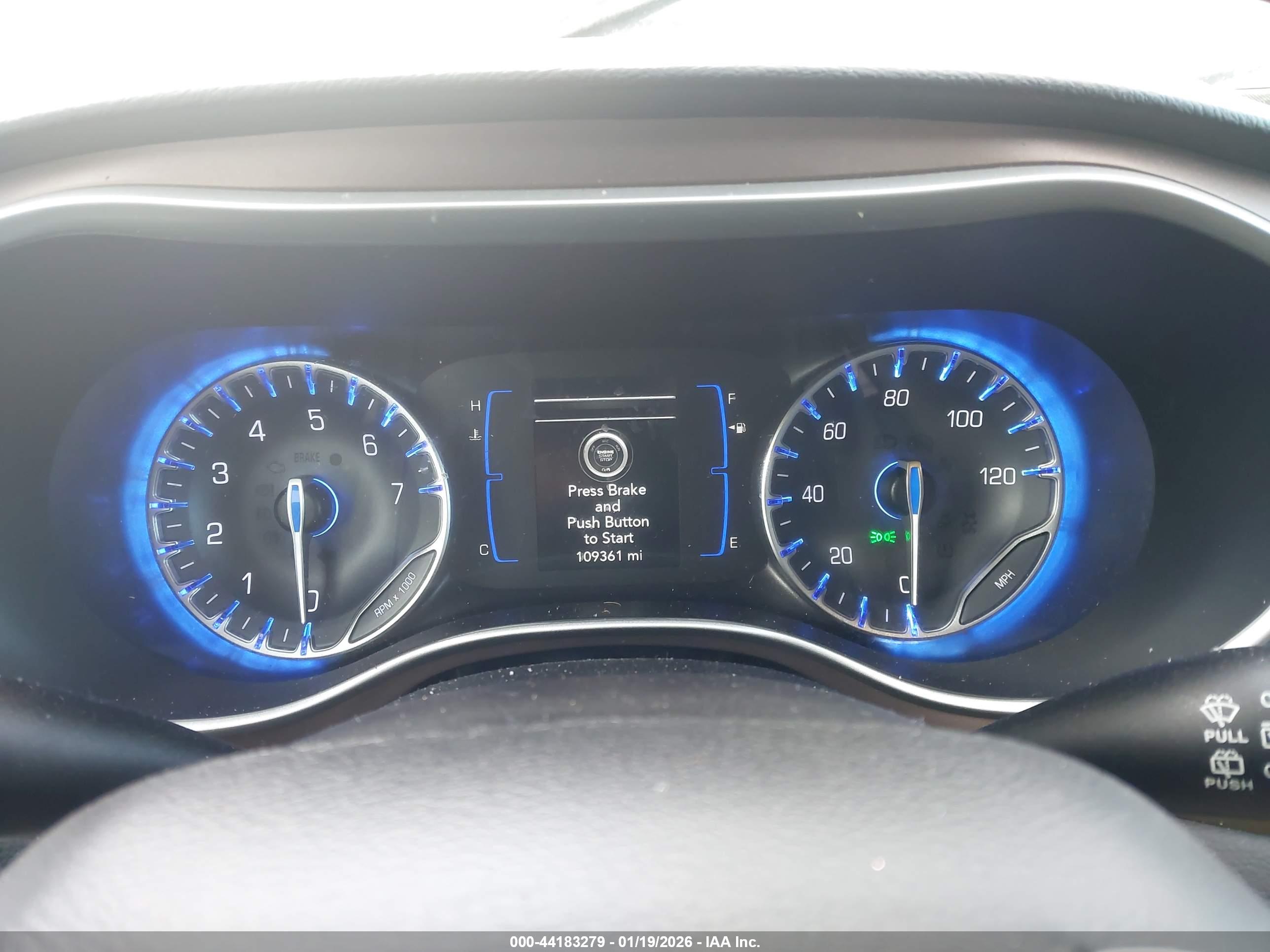 CHRYSLER PACIFICA image 7